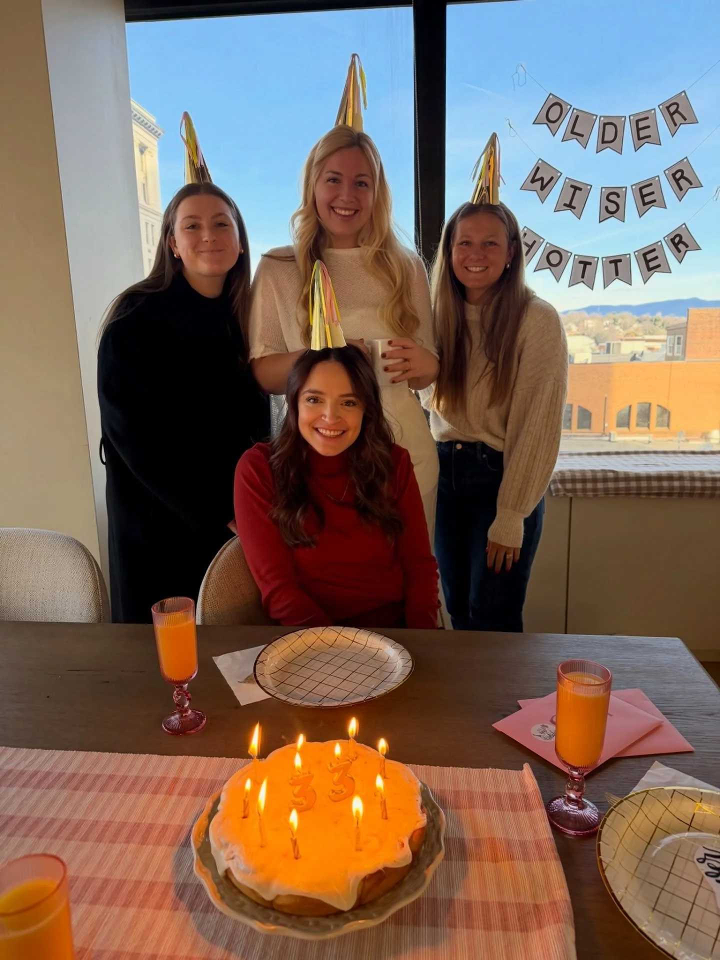 She might not love the spotlight..but we&rsquo;re doing it anyway 😏

Happy Birthday, Britney! 🎉🎉 If you run into her today, show her some birthday love 💕