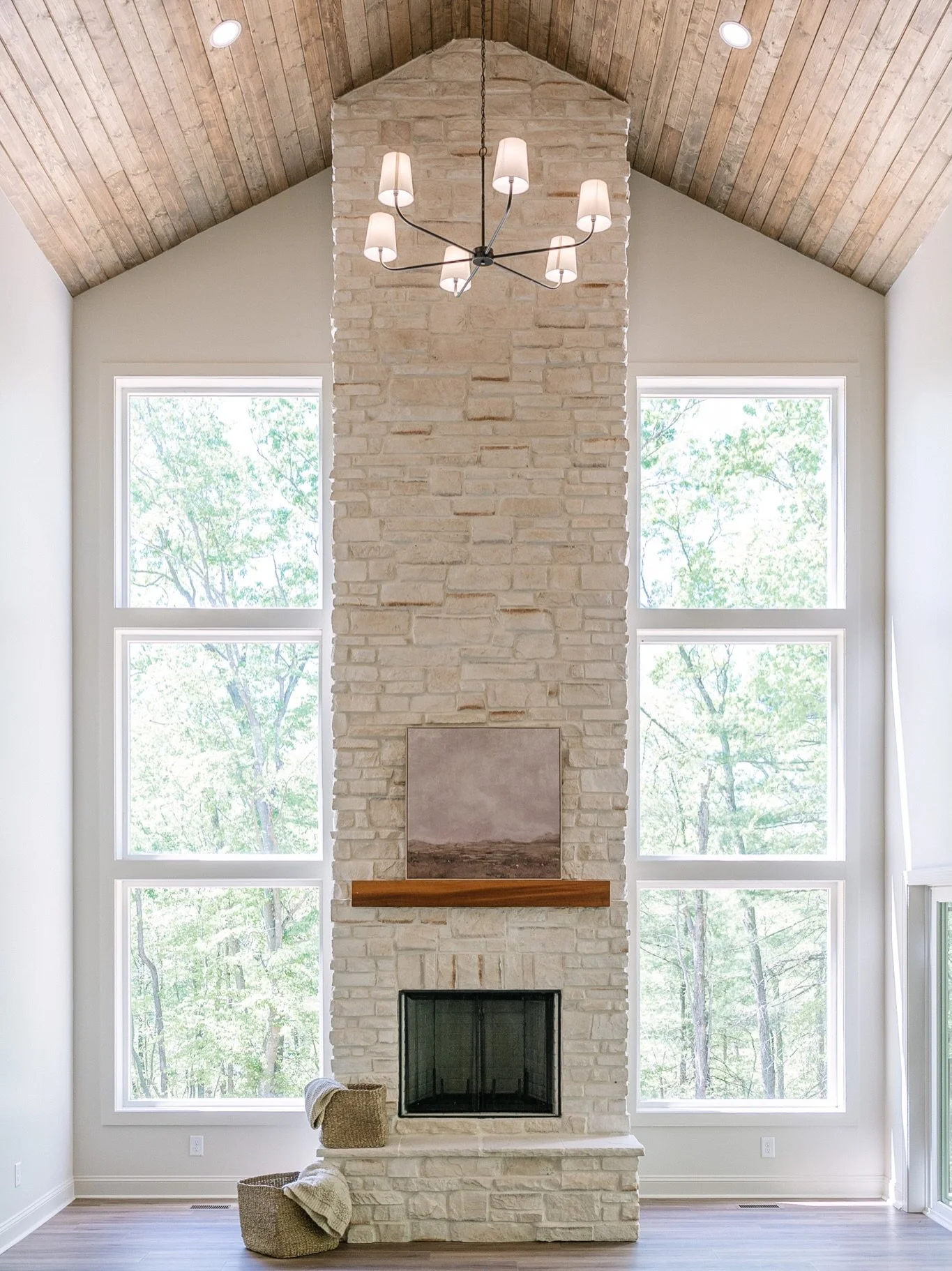 It&rsquo;s the mix of textures for us 😍⁠
⁠
The Horizon Handcrafted Sedona stone fireplace, the wood panel ceiling, the natural light pouring in...every element working together to create something that feels warm, grounded, and intentional.⁠
⁠
This 