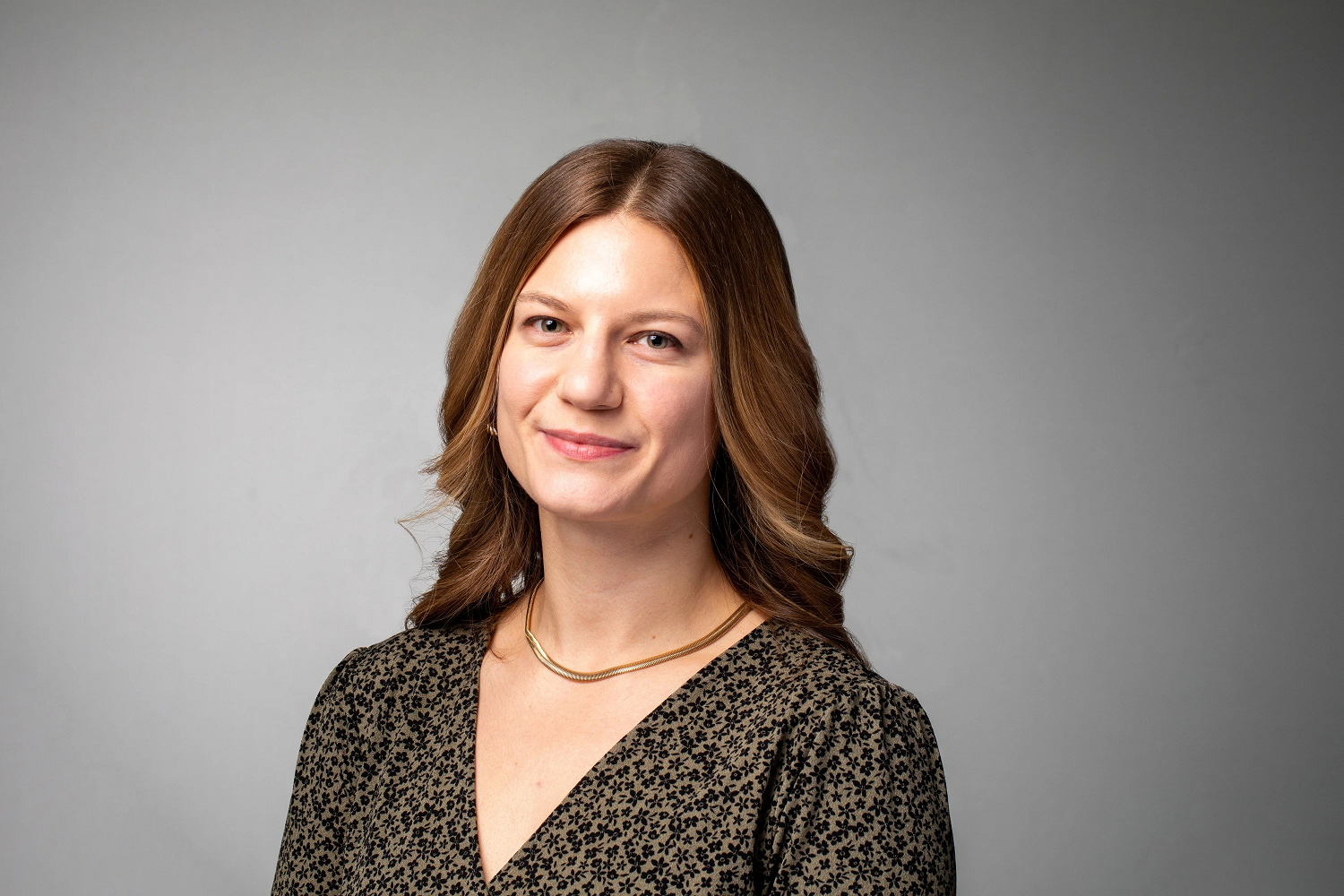 Image of Aliya Webermann, PhD, who is a therapist providing trauma-focused teletherapy to the LGBTQ community in Connecticut and 42 states within PsycPact..