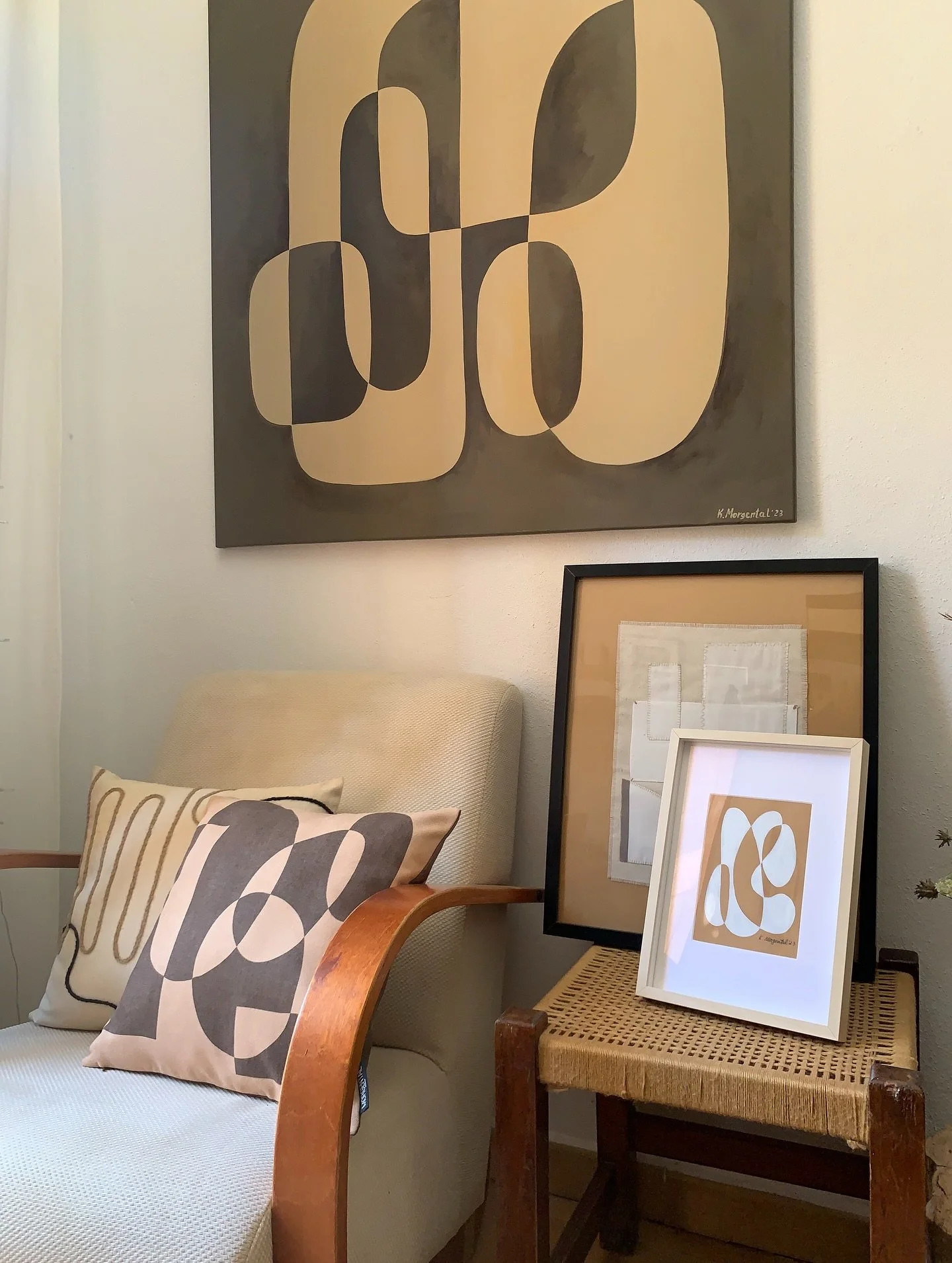 The home where my creations live.
This space isn&rsquo;t just a backdrop &mdash; it&rsquo;s part of my process.
Its textures, light, shapes, and silence find their way into my work.

The last slides show sources of inspiration &mdash; the starting po