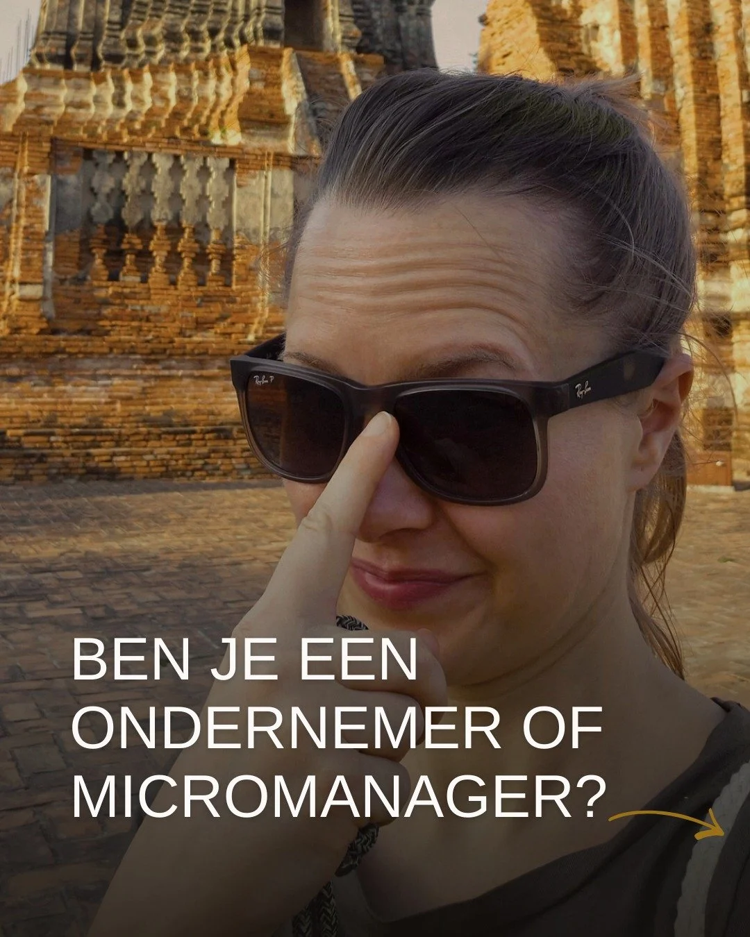 Besteed je werk uit, of cre&euml;er je een extra functie voor jezelf?

Een klassiek geval van groeipijn: 
Iemand komt op een punt in het ondernemerschap waarop de ambitie groter is dan de beschikbare ruimte. Concrete acties die groei mogelijk maken b