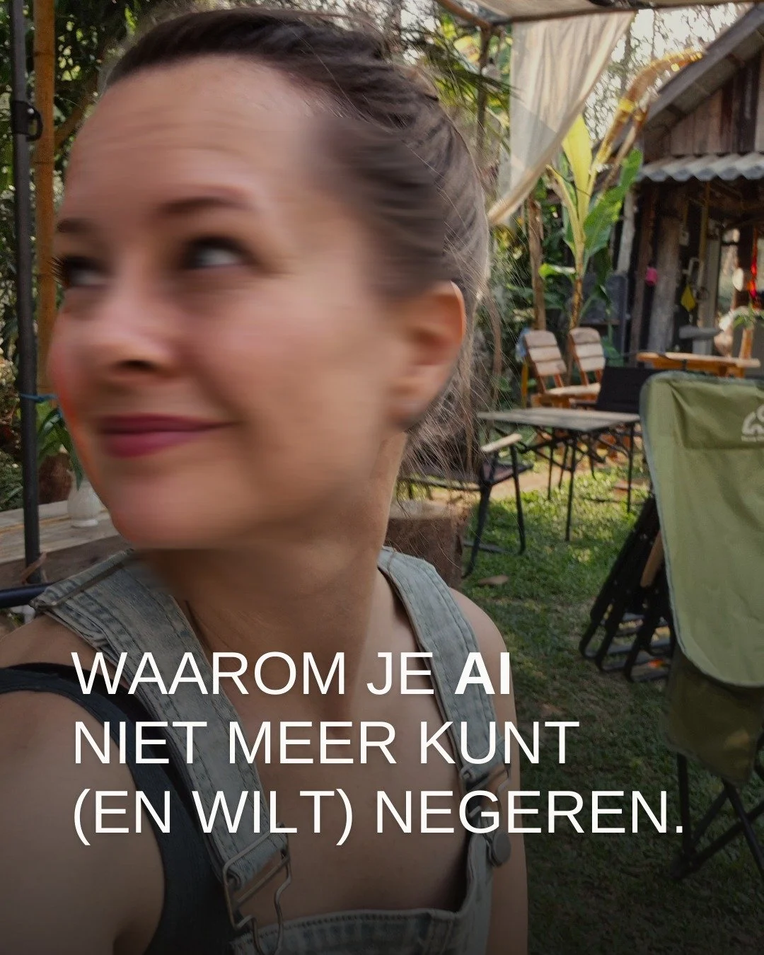 Er is een verschil tussen AI gebruiken en AI begrijpen.
Dat klinkt subtiel, maar in de praktijk is het een groot verschil. 

De meeste online ondernemers doen inmiddels het eerste. 𝘌𝘯 𝘮𝘢𝘴𝘴𝘦 zelfs.
Een post schrijven, een mail redigeren, een id