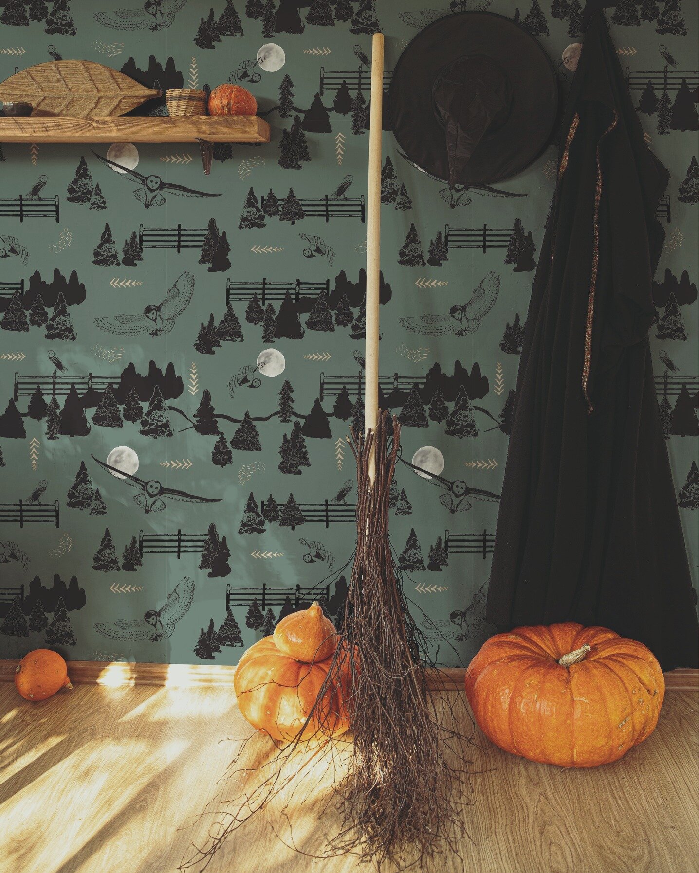 If a Witch wanted to wallpaper her lair, which pattern would she choose? 🤔
&quot;Barn Owls Moonlight Flight&quot; and &quot;Creepy Dolls Haunted Halloween&quot; patterns are available on Spoonflower. 🧙&zwj;♀️
Happy Halloween! 🍬🍭🍫
#surfacedesign 