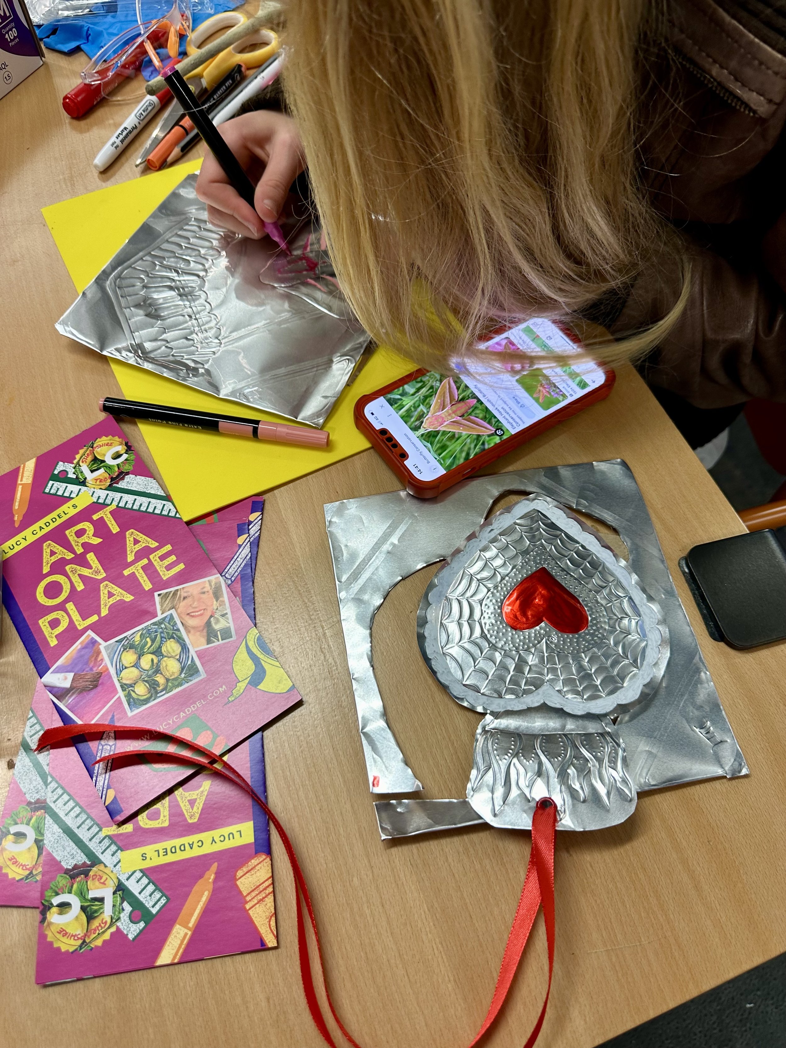 Half day Xmas decs! Hojalateria & glass bauble painting Saturday Nov 15th 2025