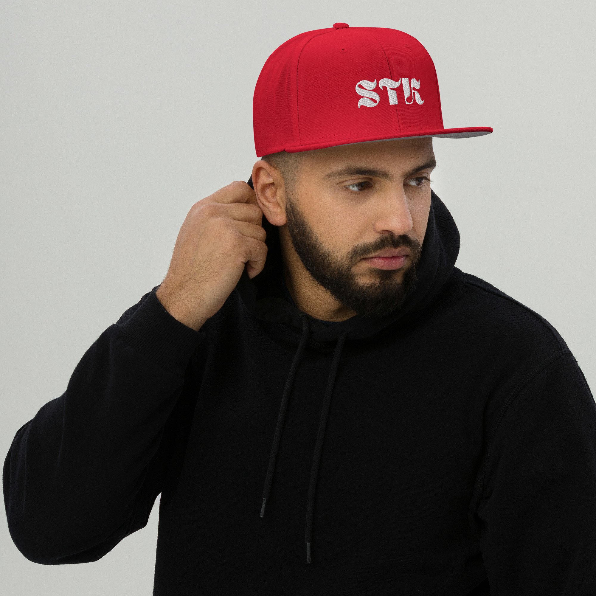 snapback-red-front-64e0f54d4631b.jpg
