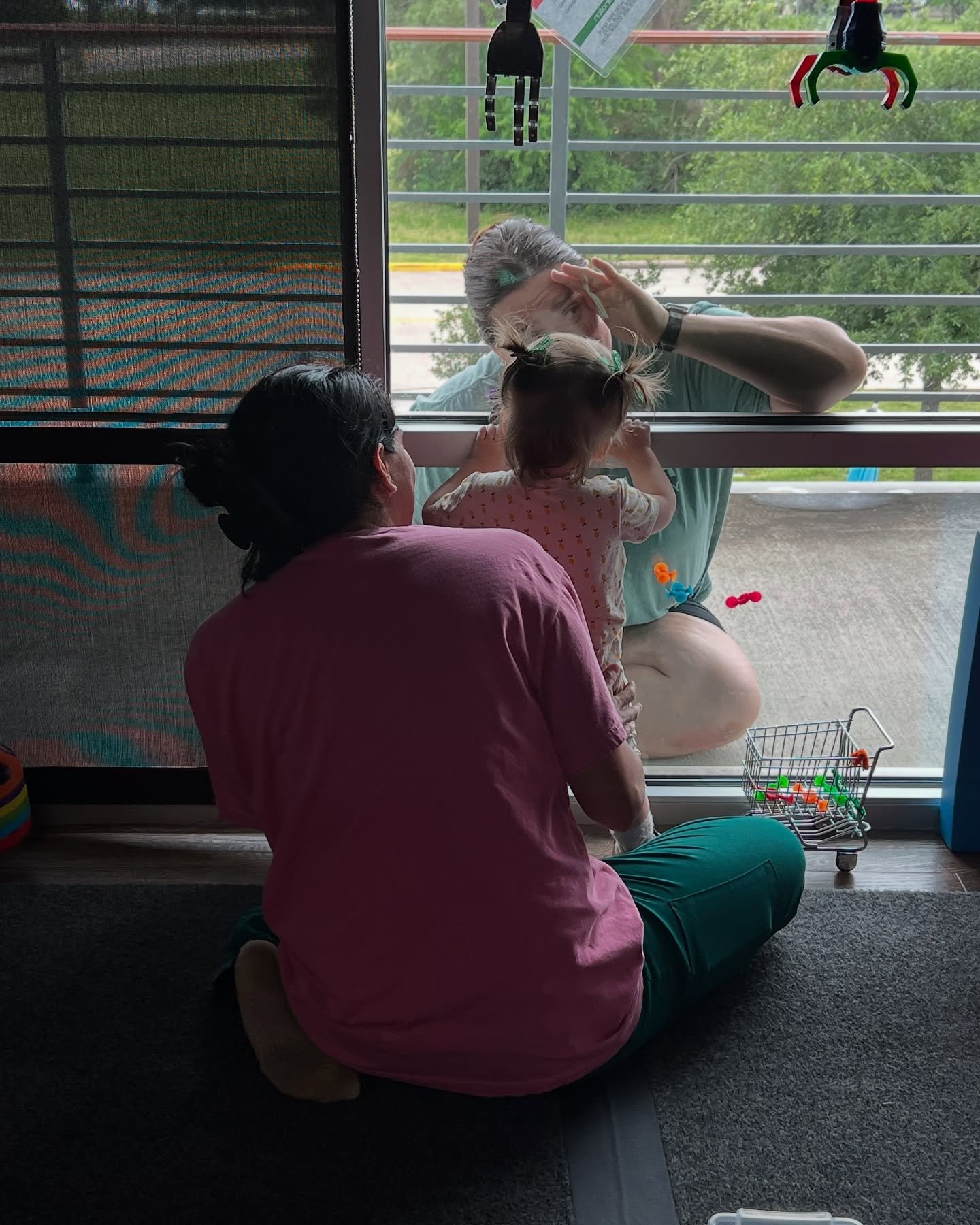 Sometimes therapy looks like this: standing strong with PT while ST brings the fun from the other side! 🧠🦵🏻🧒🏽✨🧩
Teamwork, creativity, and a whole lot of heart in every session.
#TherapyThroughTheGlass #HoustonPediatricTherapy #SpaceCityTherap
