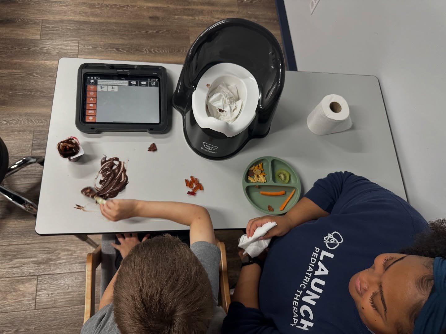 Potty training meets play-based learning! 🚽🧩
This kiddo is working hard in OT: building routines, exploring textures, and using his AAC device to communicate along the way. Every messy moment is a step toward independence!
#HoustonPediatricTherap