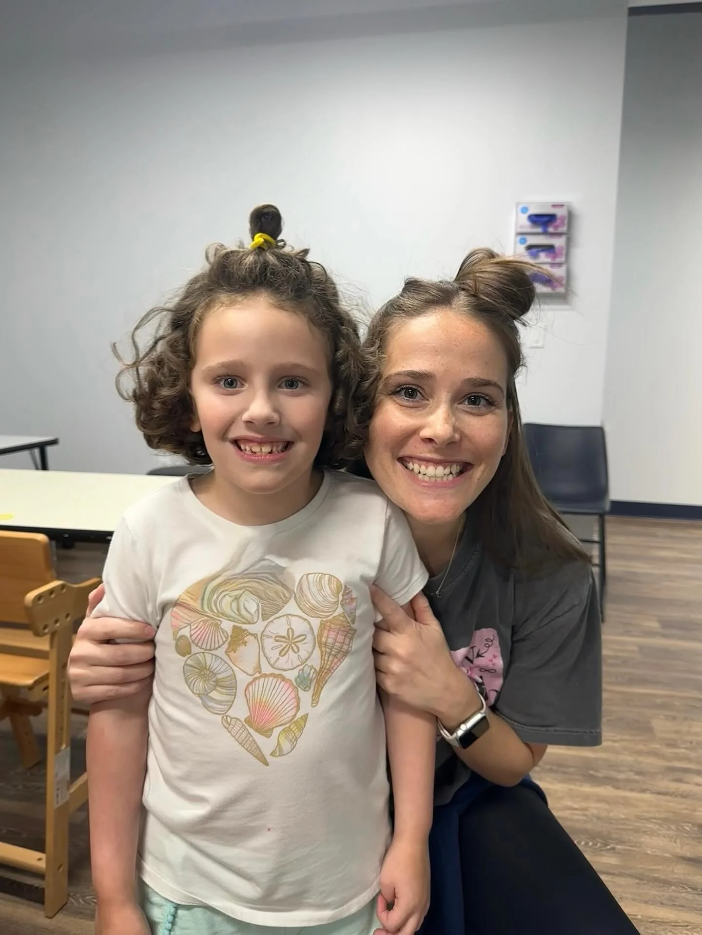 ✨ At Launch, we’ll do anything in the name of fun and teaching flexibility, even rocking matching top knots!
🌟 Moments like these remind us that therapy isn’t just about goals, it’s about connection, creativity, and learning to g