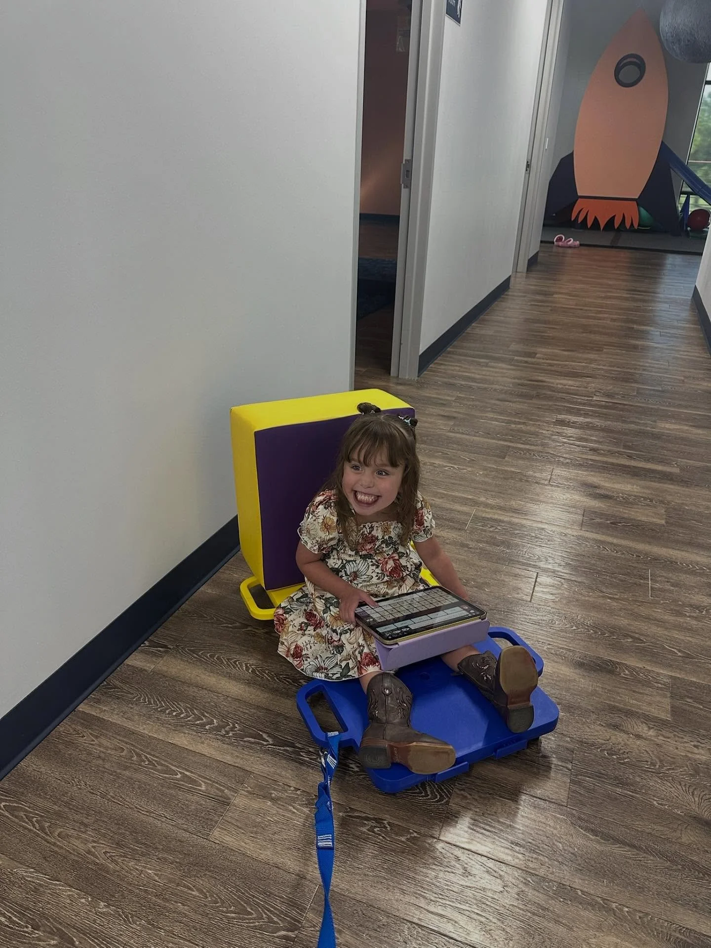 🚀 Nothing makes us smile bigger than seeing our friends use their devices to ask for fun! 💬✨
With her AAC, she got to request a scooter ride, proof that communication opens doors to joy, independence, and adventure. 💜
#HoustonPediatricTherapy #