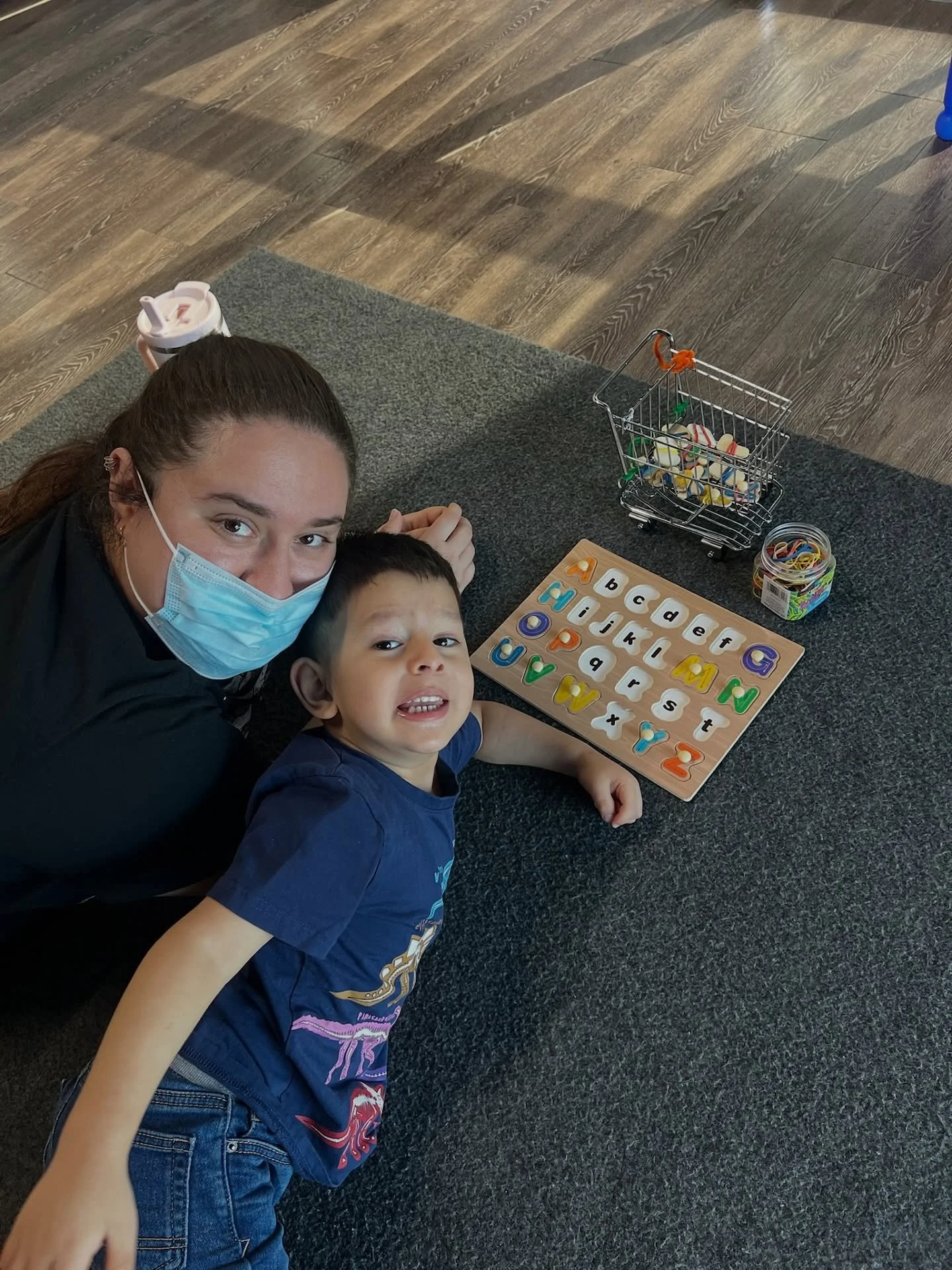 Who knew grocery shopping could build so many skills?

🛒 Pulling off rubber bands = fine motor + strengthening
🧩 Matching pieces = language + problem solving
👥 Doing it together = connection + confidence

#LaunchHTX #HoustonPediatricTherapy #Houst