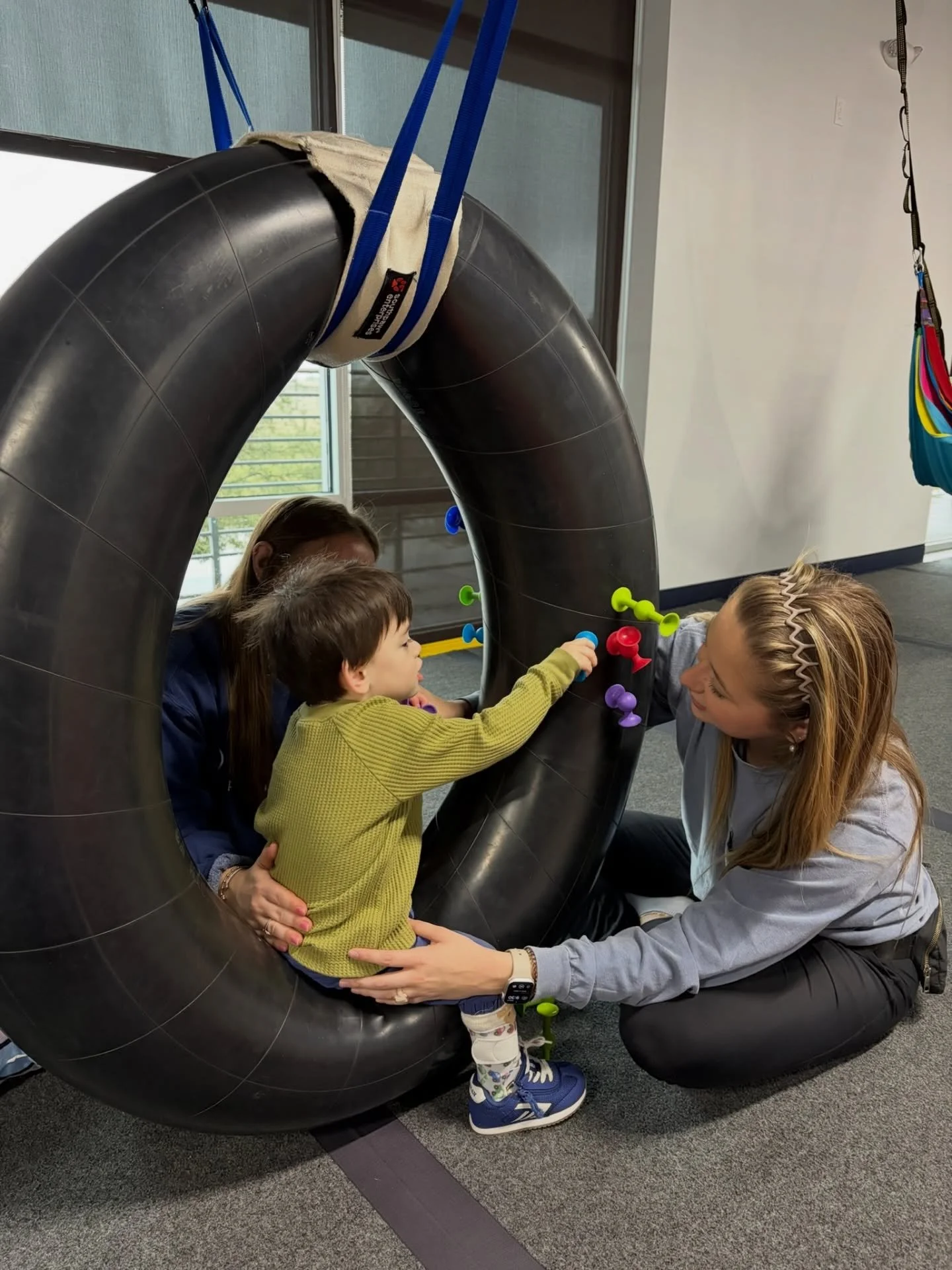 PT and OT teamed up to support this little one with postural stability, sensory regulation, upper-body strengthening, and purposeful fine-motor play all at once.

By combining expertise, we&rsquo;re able to:

✨ Provide deeper postural support so hand