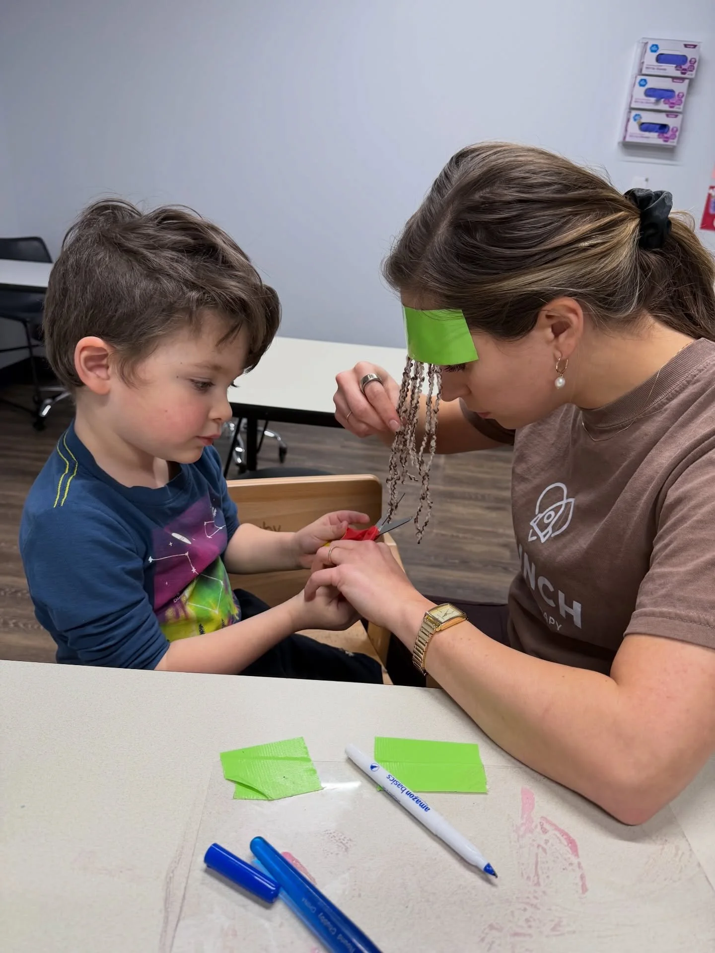 ✂️ Hair cutting practice in OT

Targeting fine motor skills, bilateral coordination, and tolerance for scissors and grooming routines, all through play-based learning.

#PediatricOT #LifeSkillsInTherapy #PlayBasedTherapy #OTInAction #LaunchIntoLearni