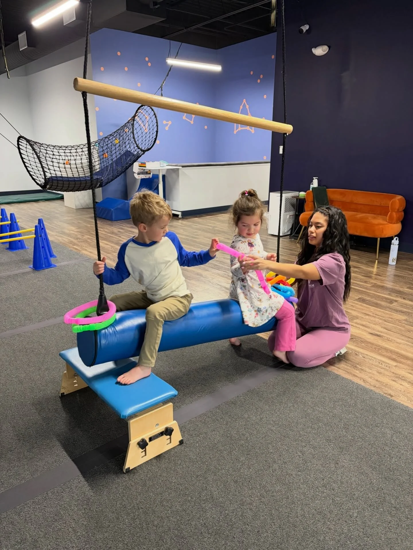 Why co-treat?
While PT supports posture and balance, OT targets reaching, grasping, and sharing so kids can practice real-life skills together in a meaningful way ✨

#OTandPT #CoTreat #PediatricTherapy #FunctionalPlay #LaunchPediatricTherapy