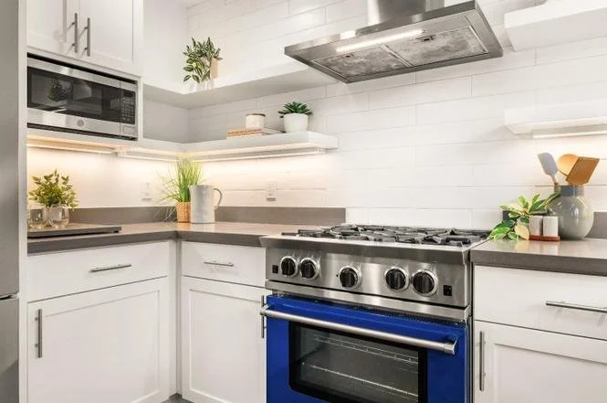 420 Western Dr 14.jpg