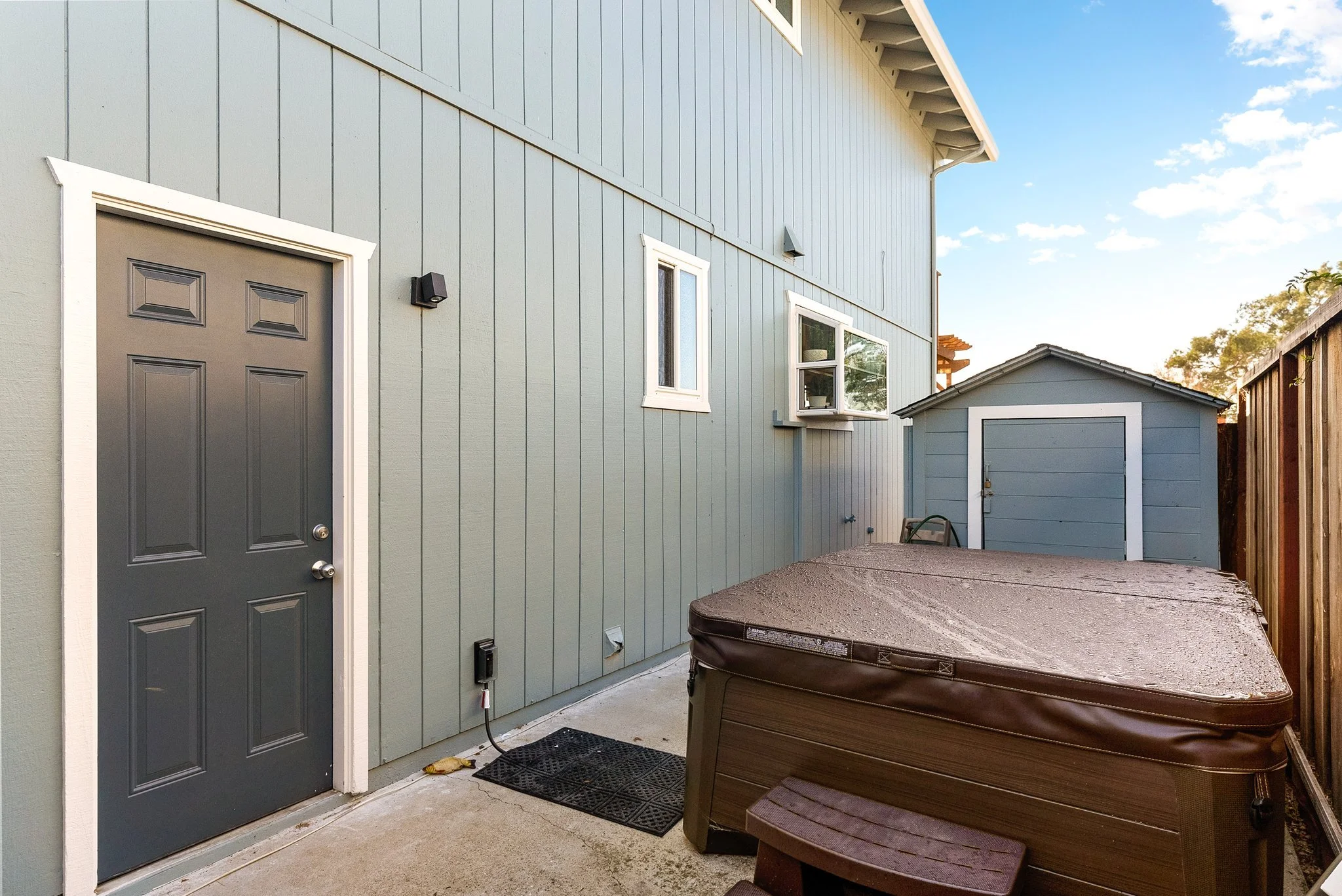 54-web-or-mls-1858-pound-ln.jpg