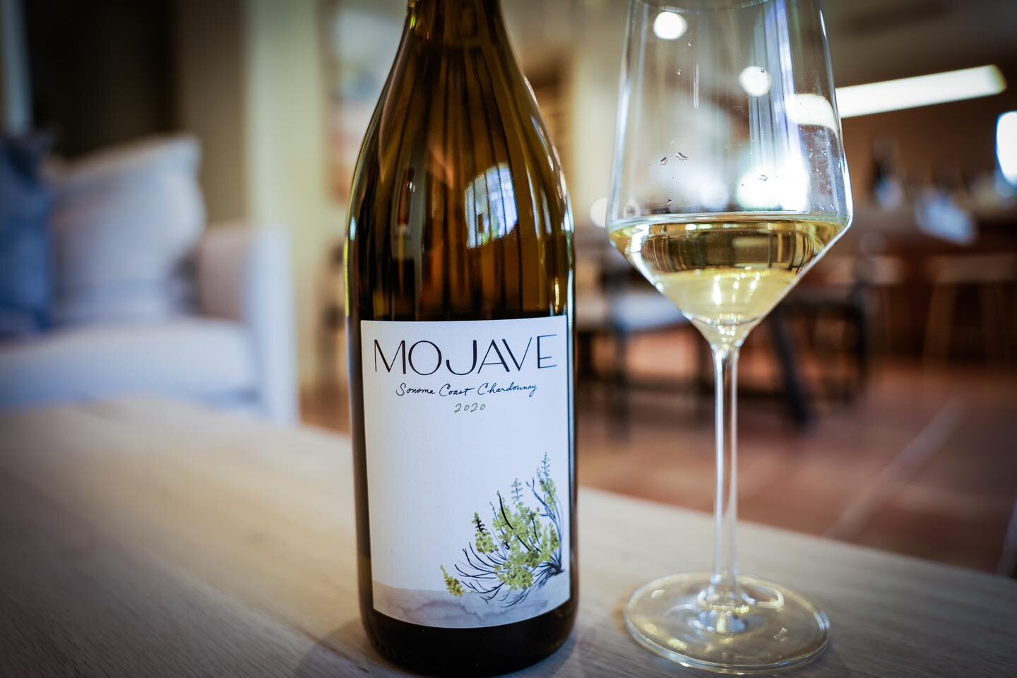 Only a few cases left of our bright citrusy Chardonnay! In these colder months we love pairing it with shellfish and the local catch. Wine geeks know that white wine is great for drinking all year long! Cheers to the winter whites! 🥂

#mojavewines #