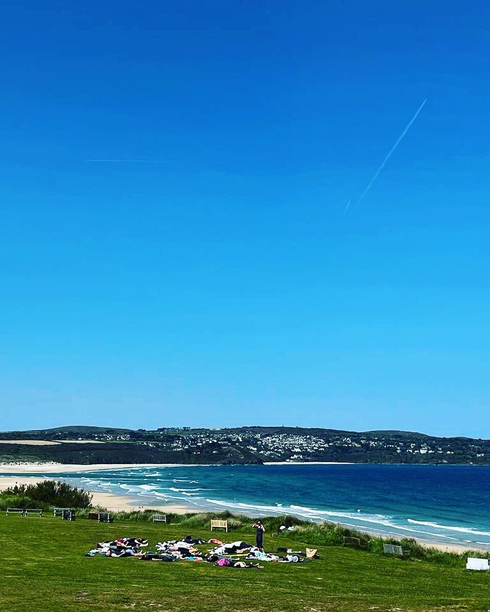 Such a beautiful start to a bank holiday&hellip; bodies like water and breath like the waves gently lapping on the shore&hellip; a Fabulous  group of yogis made this outdoor session something really special today.  A huge thank you to everyone who ca