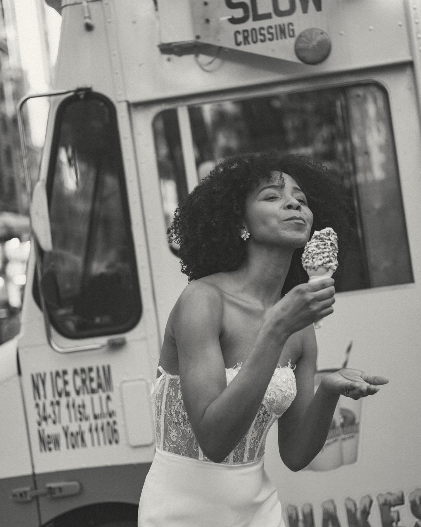 When you&rsquo;re the #bride, you indulge a little. When you #elope it&rsquo;s your day, your rules. #letselope 🍦😉 💕

Vendors ✨
Photographer: @ashleysimmons.co
Host: @makeupbysarah.lord
Lead Photo Educator: @chestercanasa
Florals: @about_designs
D