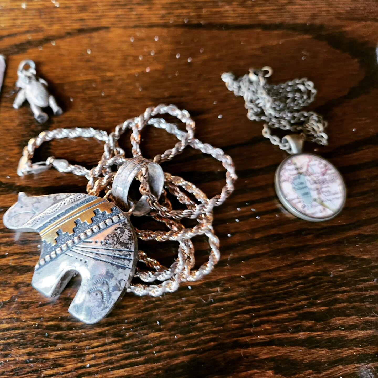 We now carry a wide assortment of vintage, silver, and antique jewelry. #antiquejewelry #vintagejewelry #salvagesistersgunnison #wildfindsgunnison
