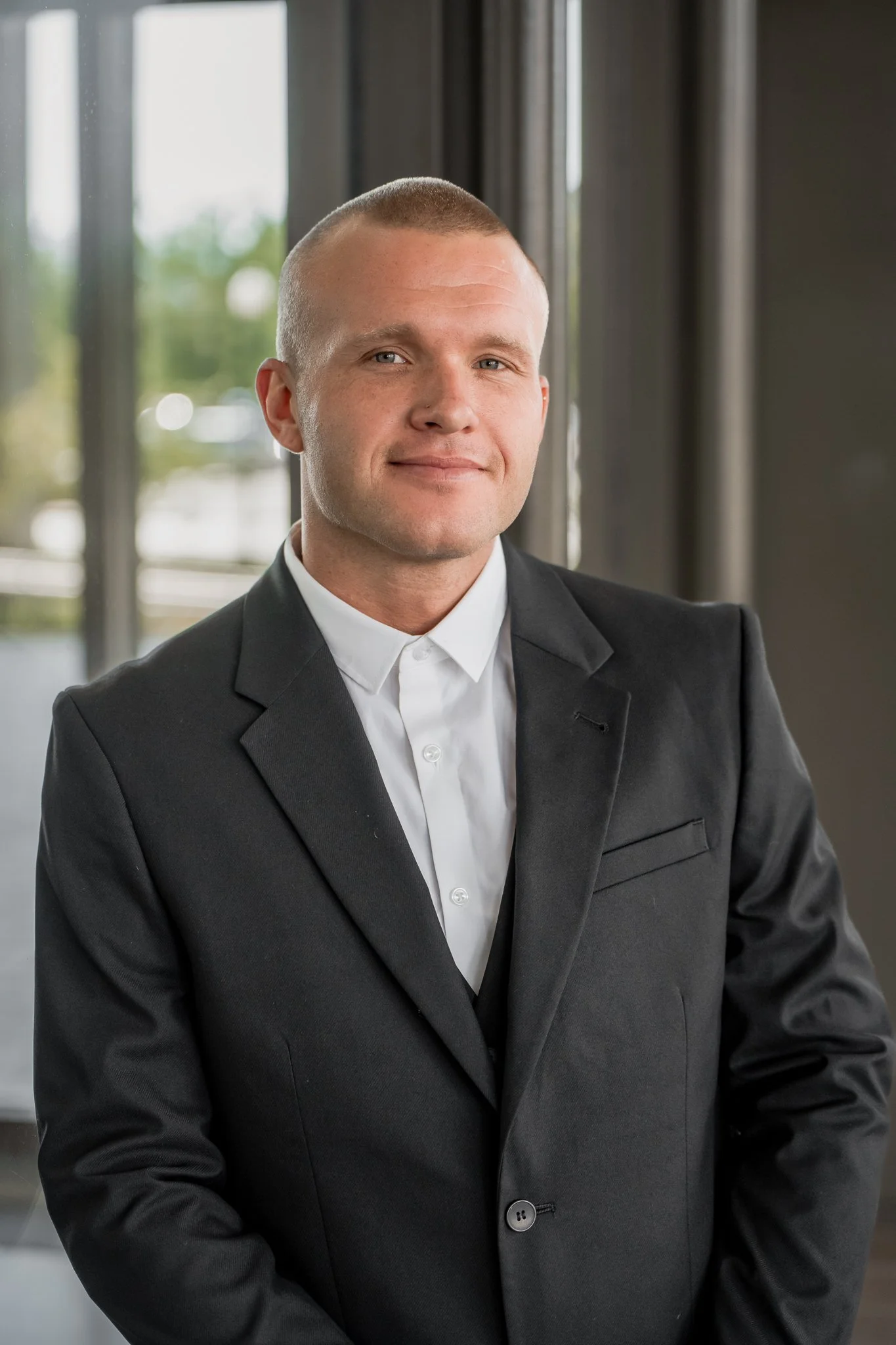 micah-kissee- -head-shots-06.jpg