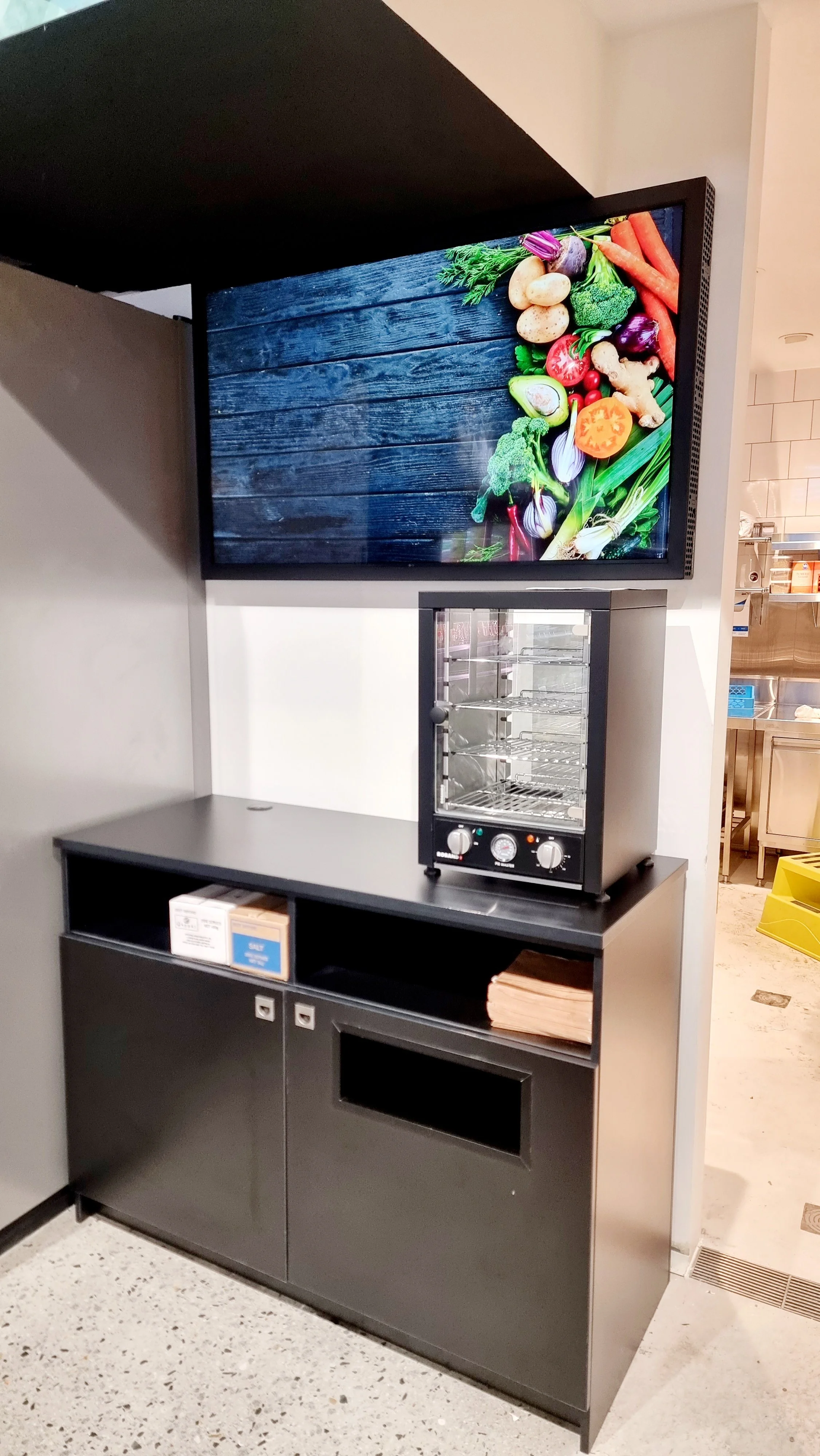Deli Advertising TV in Enclosure with Remote Access Control