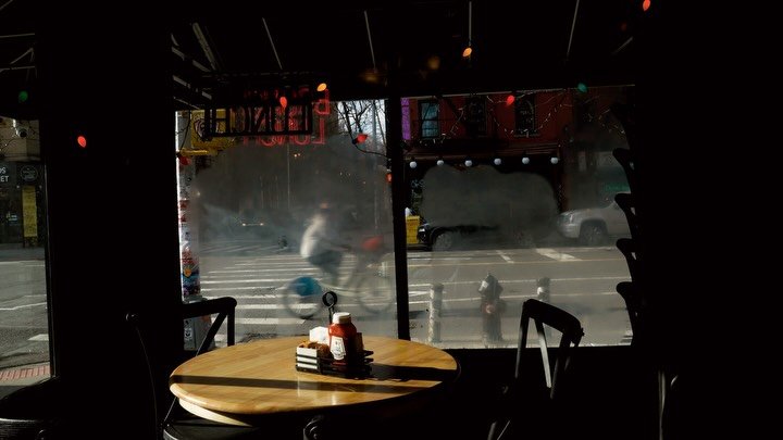 Video postcards from my recent shoot with @cornerbistrony 

Showcasing the new location in the east village, the iconic burger and the surrounding neighborhood