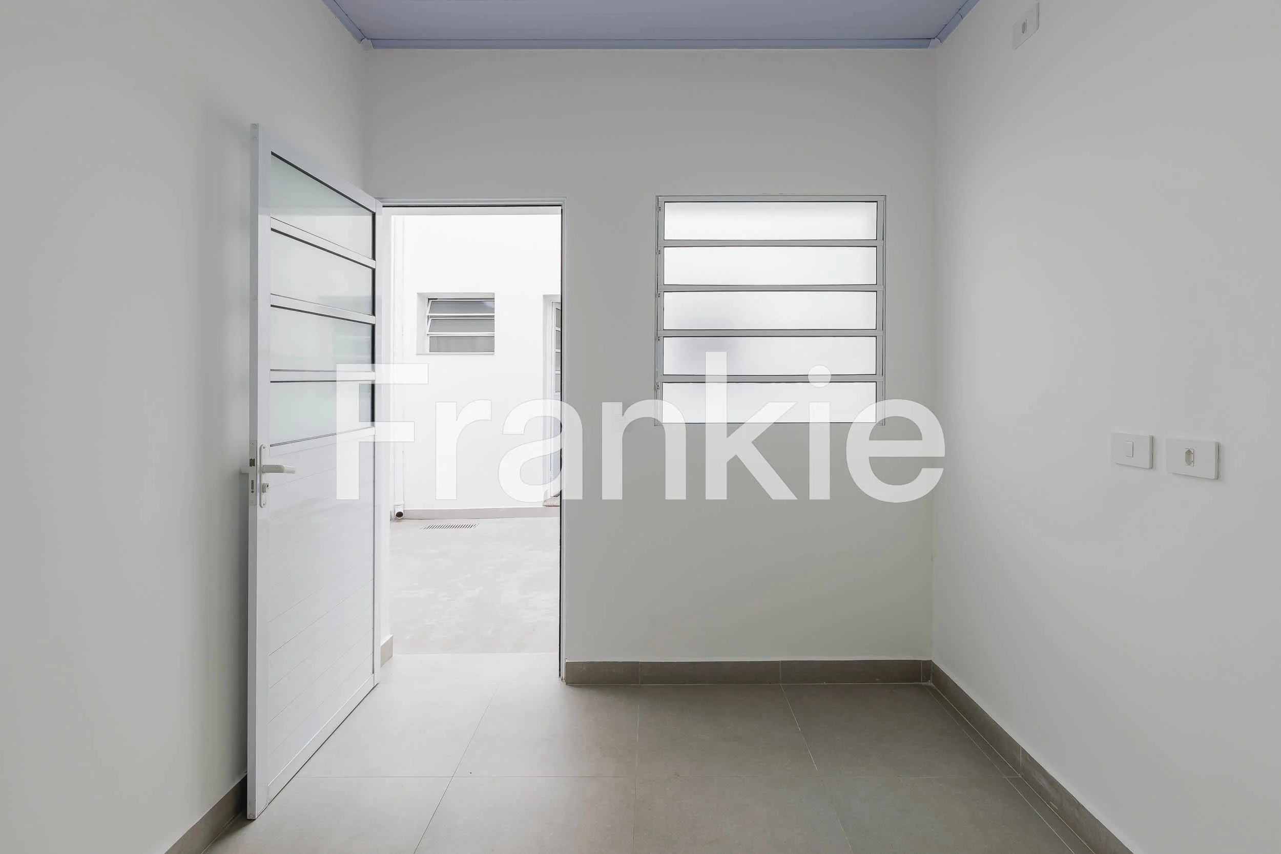 FRK53 - CASA DE VILA NO IPIRANGA SP-31.jpg