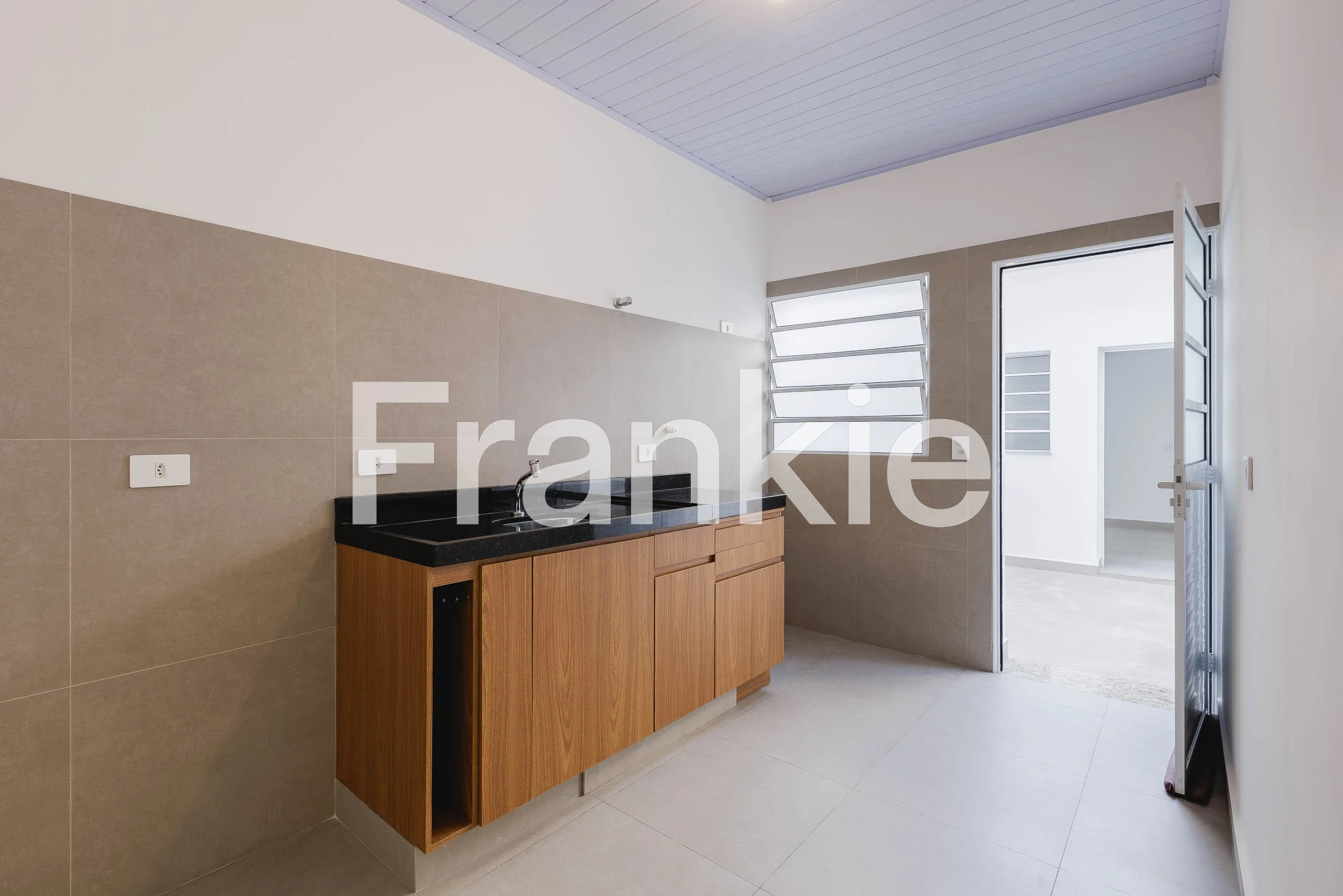 FRK53 - CASA DE VILA NO IPIRANGA SP-20.jpg