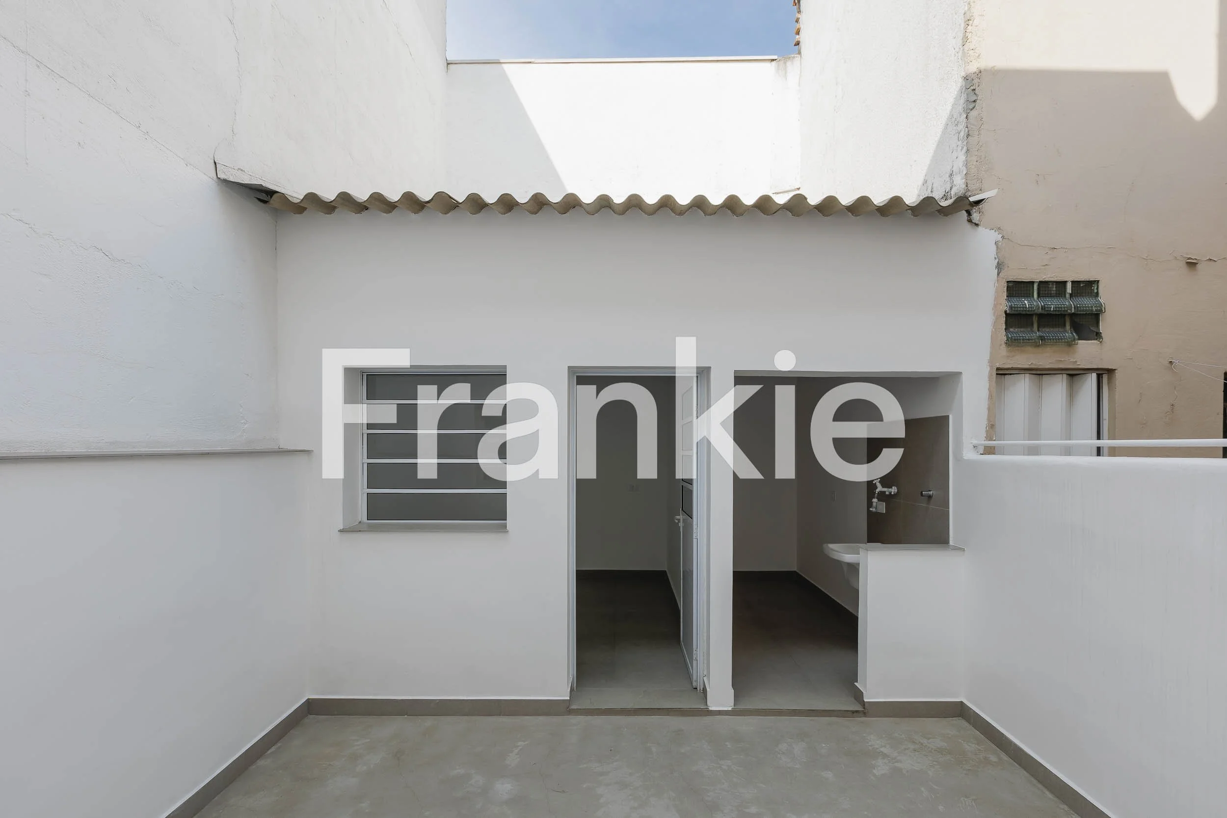 FRK53 - CASA DE VILA NO IPIRANGA SP-28.jpg