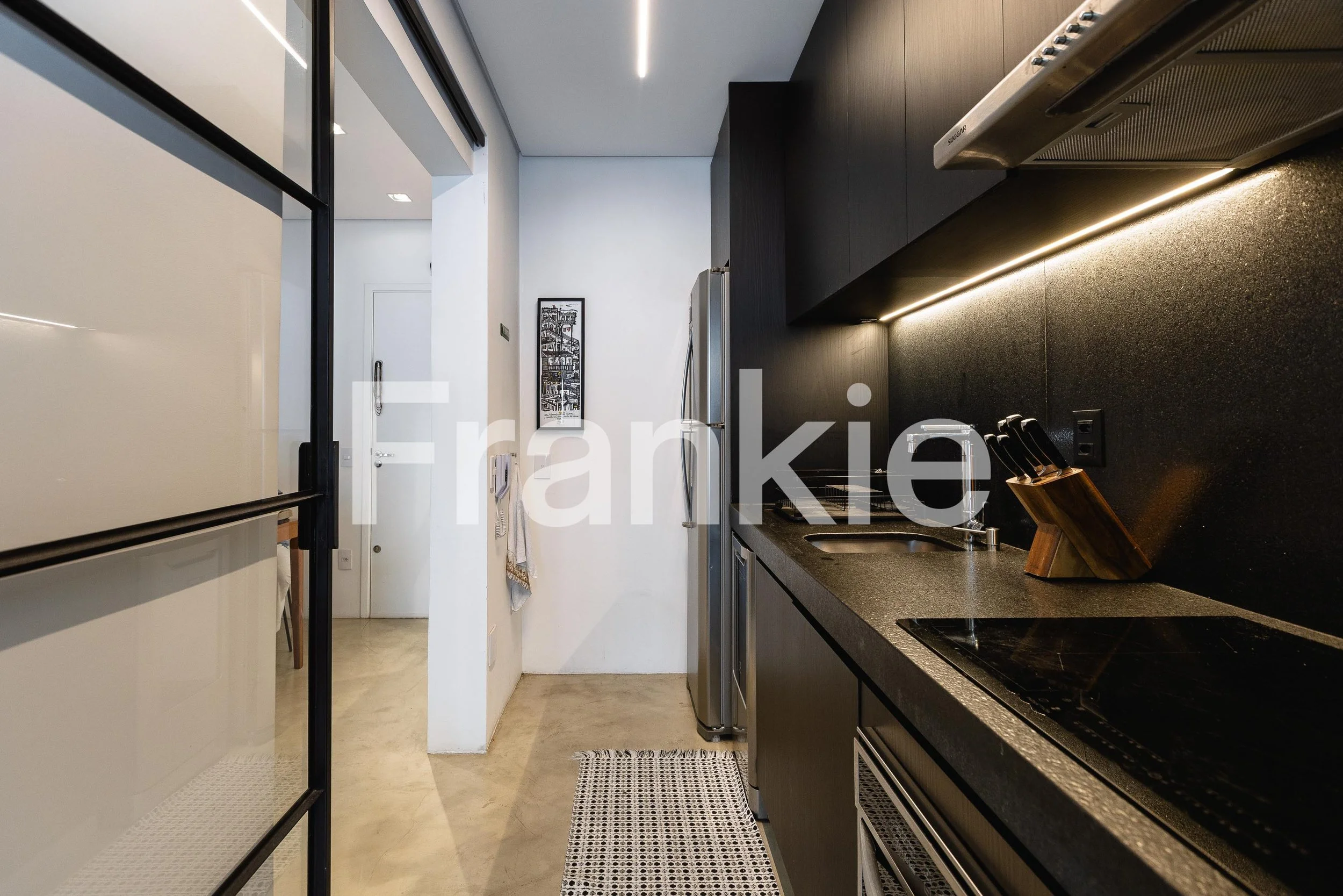 FRK168 - APARTAMENTO A VENDA NO CENTRO-45.jpg