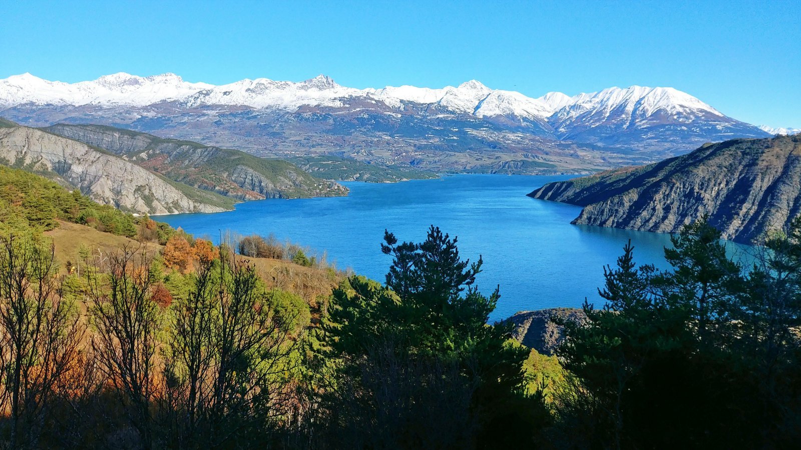 Serre Ponçon Paysage Montagnes.jpg