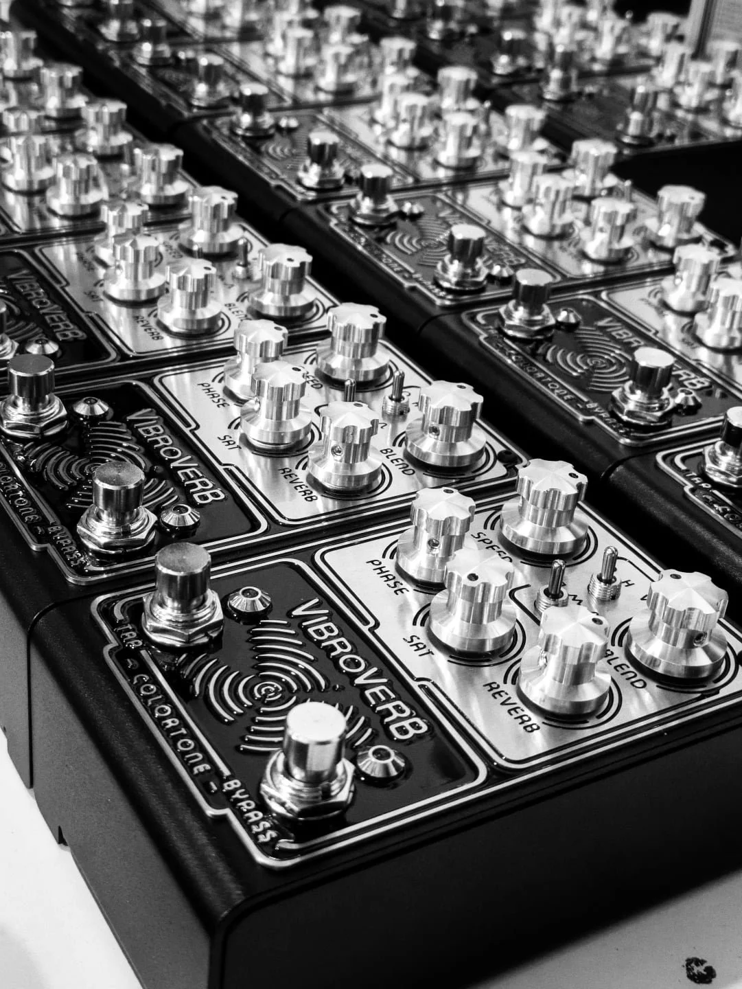 Colortone VibroVerb and ZeroSum guitar pedals are now back in stock after selling out!! 

Be quick as the waitlist had already grown to match this new batch.

#colortonepedals
#colortonevibroverb #colortonezerosum #guitarpedals #pedalporn #gearhead #