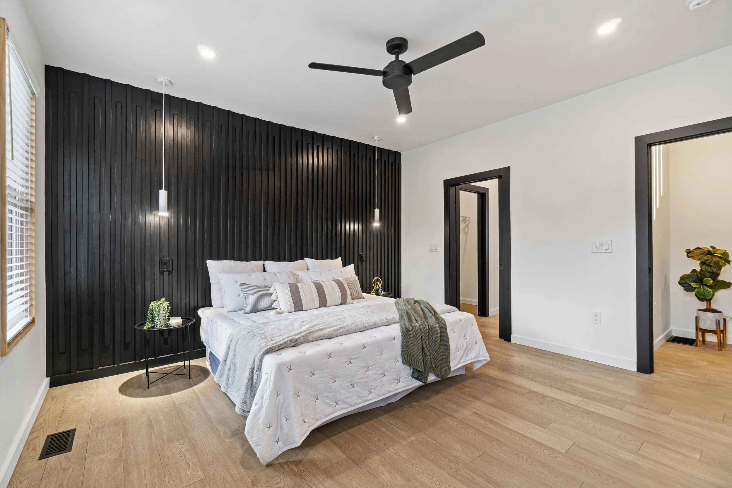 1114 Park Square-24.jpg