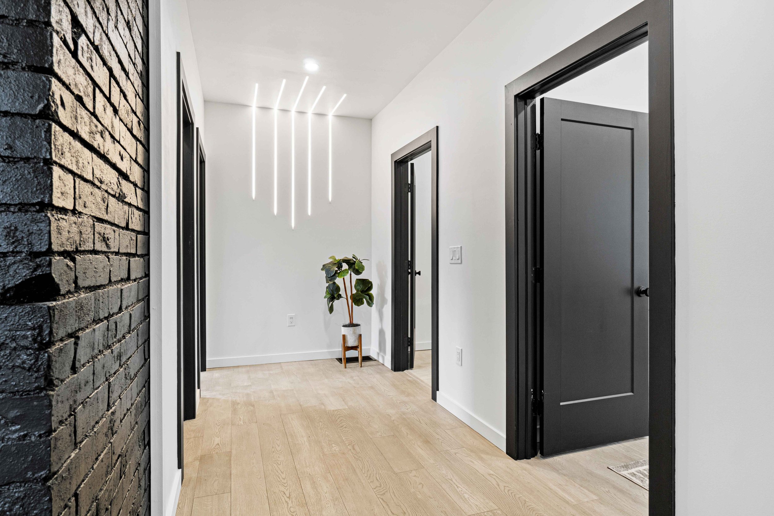 1114 Park Square-22.jpg