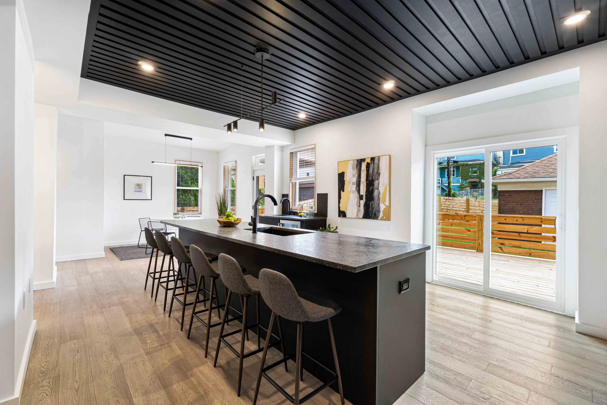 1114 Park Square-16.jpg