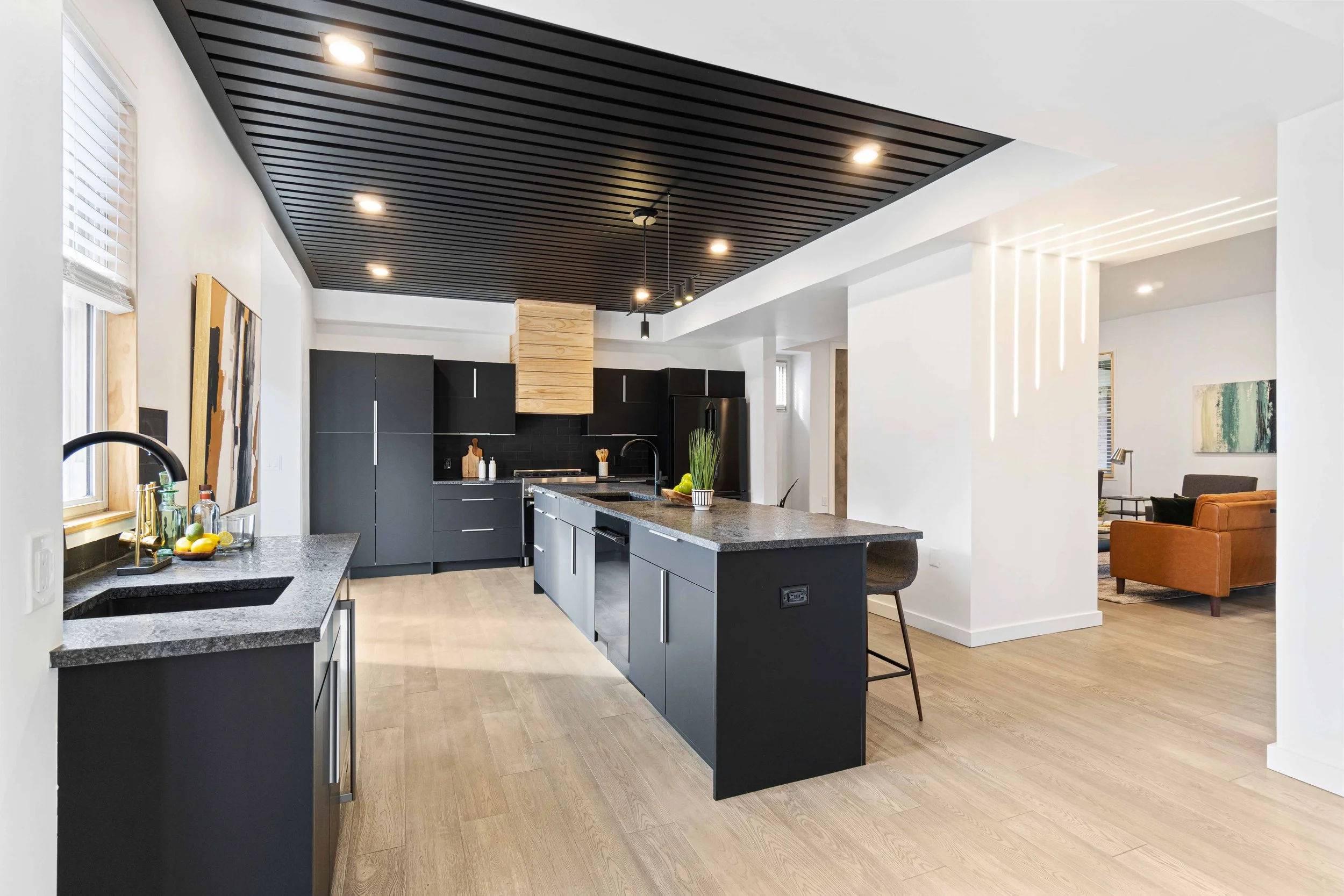 1114 Park Square-14.jpg