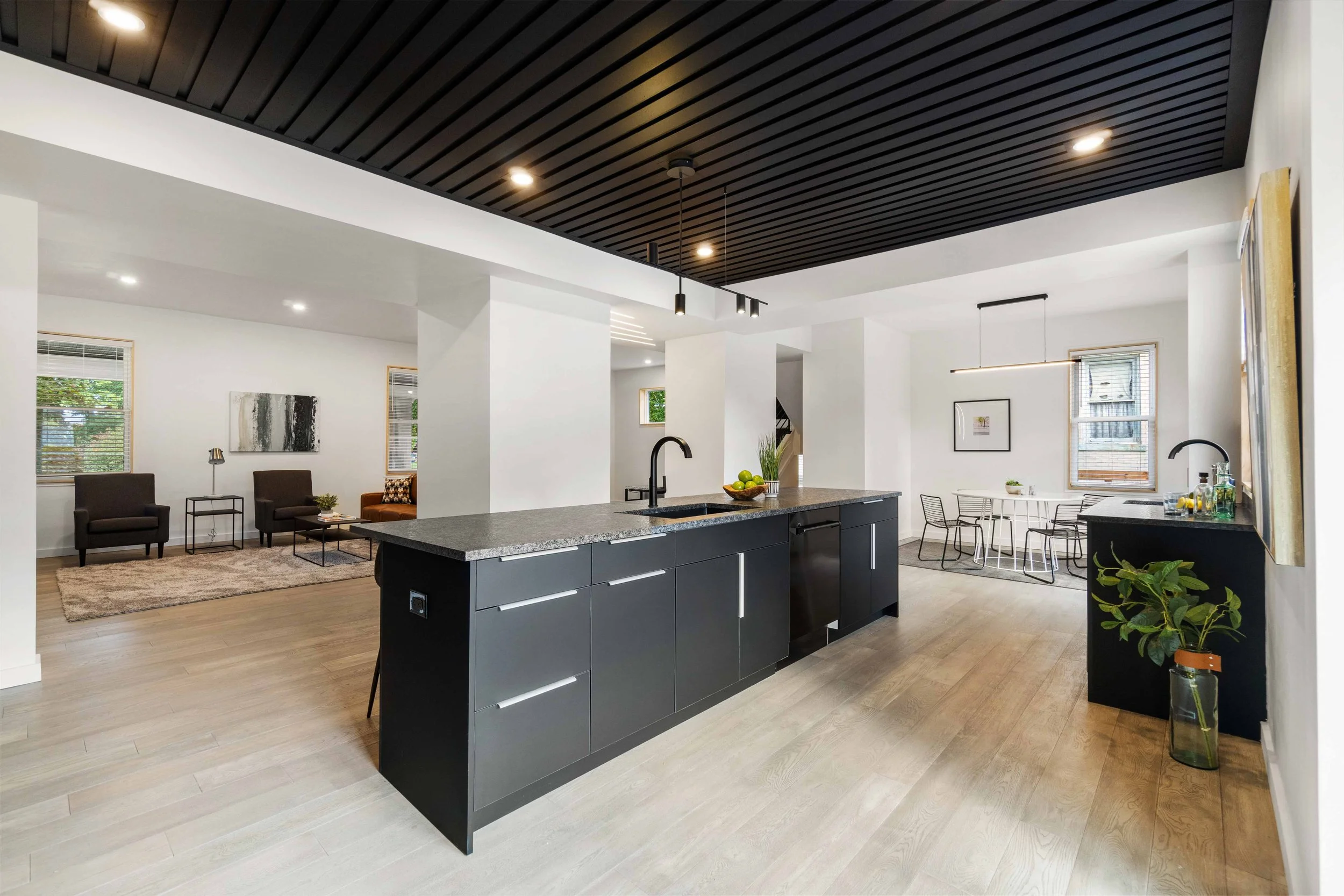 1114 Park Square-17.jpg