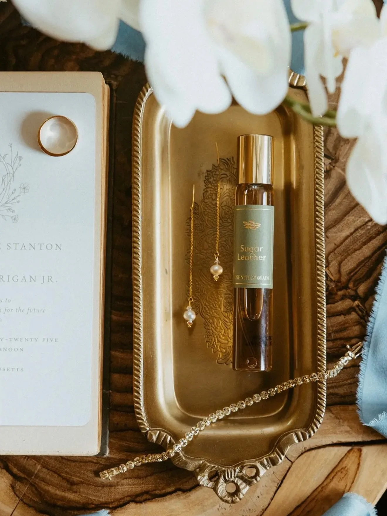 All in the details. Pearls are a symbol of new beginnings 🤍💍

I&rsquo;m honored that I was a part of your special day @maggie.horrigan! So glad I was able to add a touch of sparkle to your look

🎞️: @cedarkaiphoto &amp; @amandamoonphoto