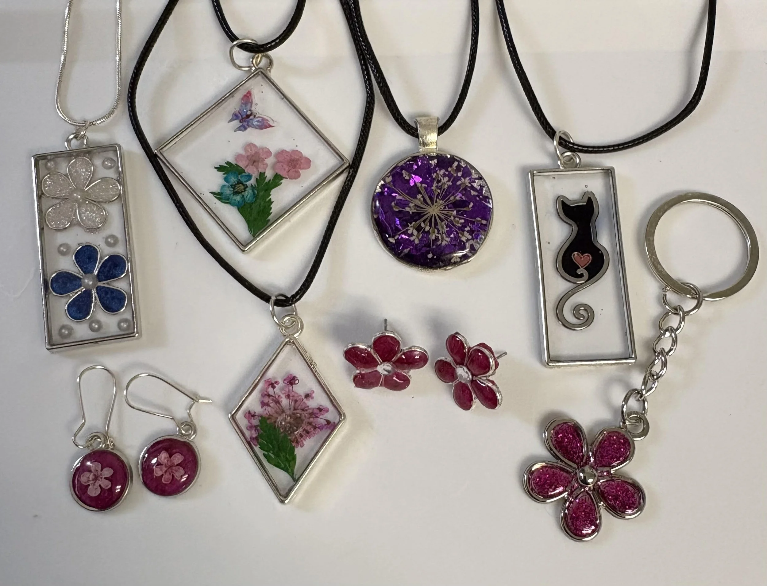 Craft Class: UV Resin Jewelry