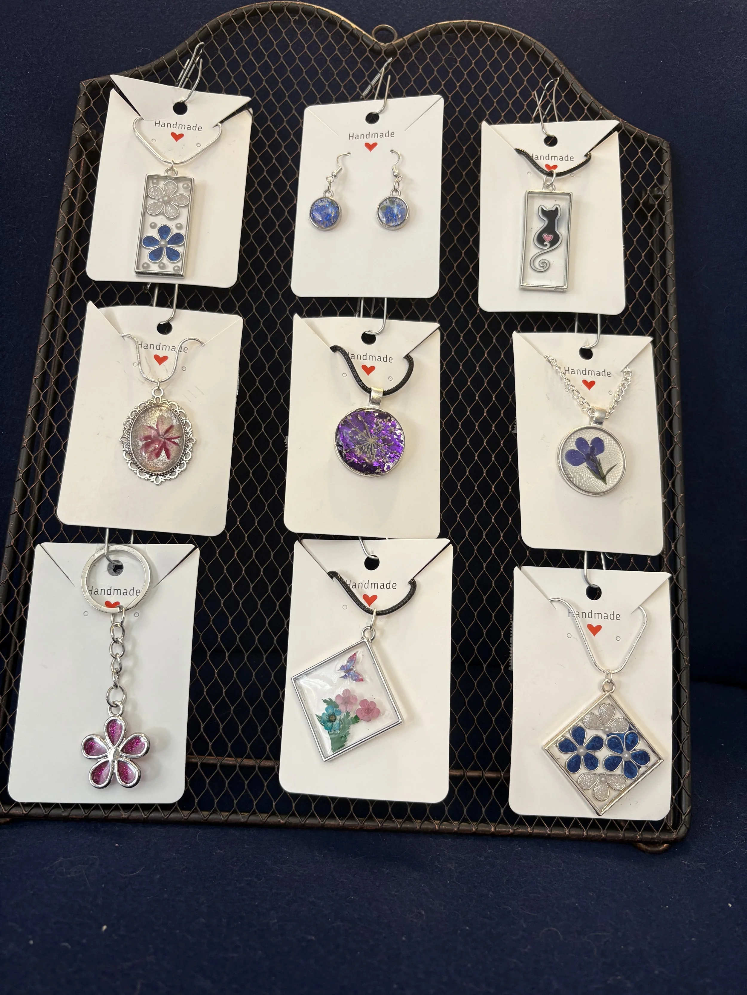 Craft Class: UV Resin Jewelry 1
