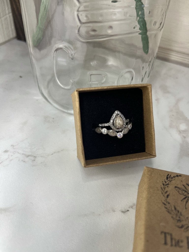 curved eternity band(1).jpeg