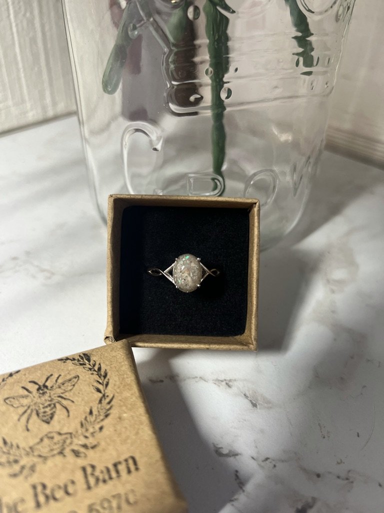 Amelia Twist band ring(1).jpeg