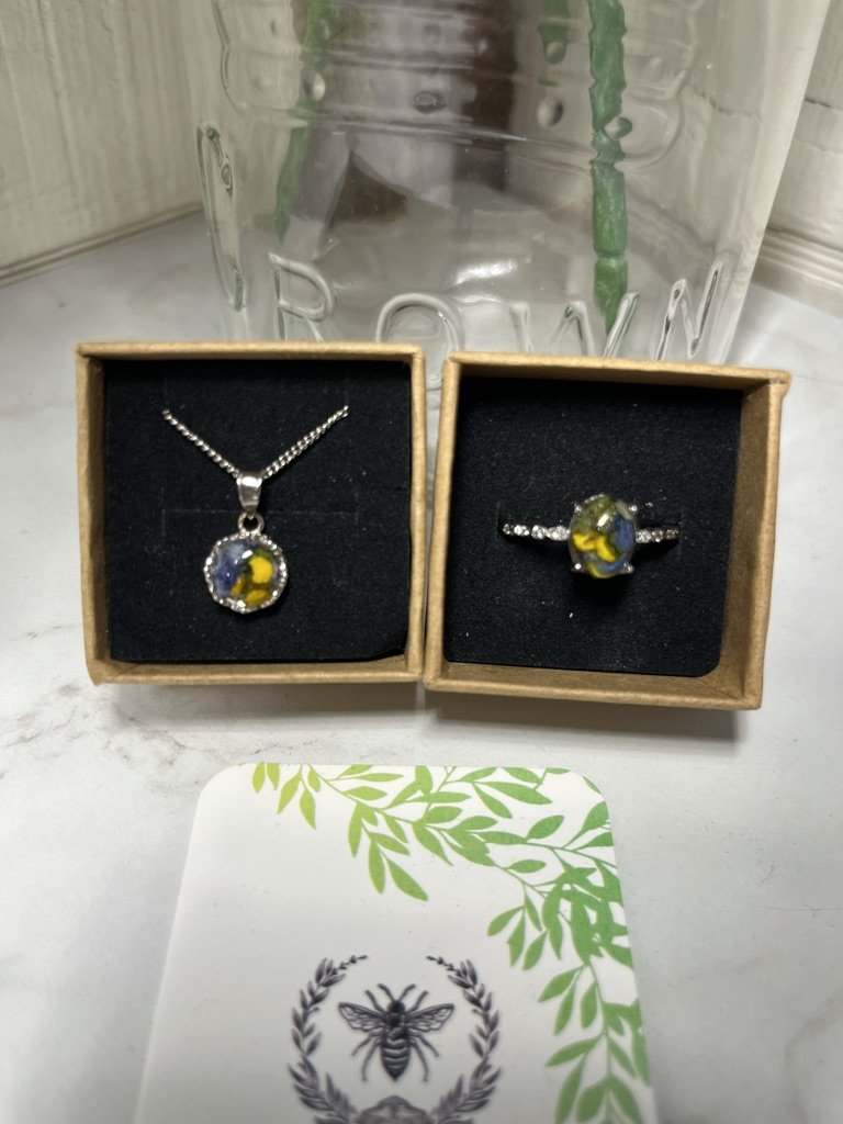 Elizabeth Pendant(2).jpeg