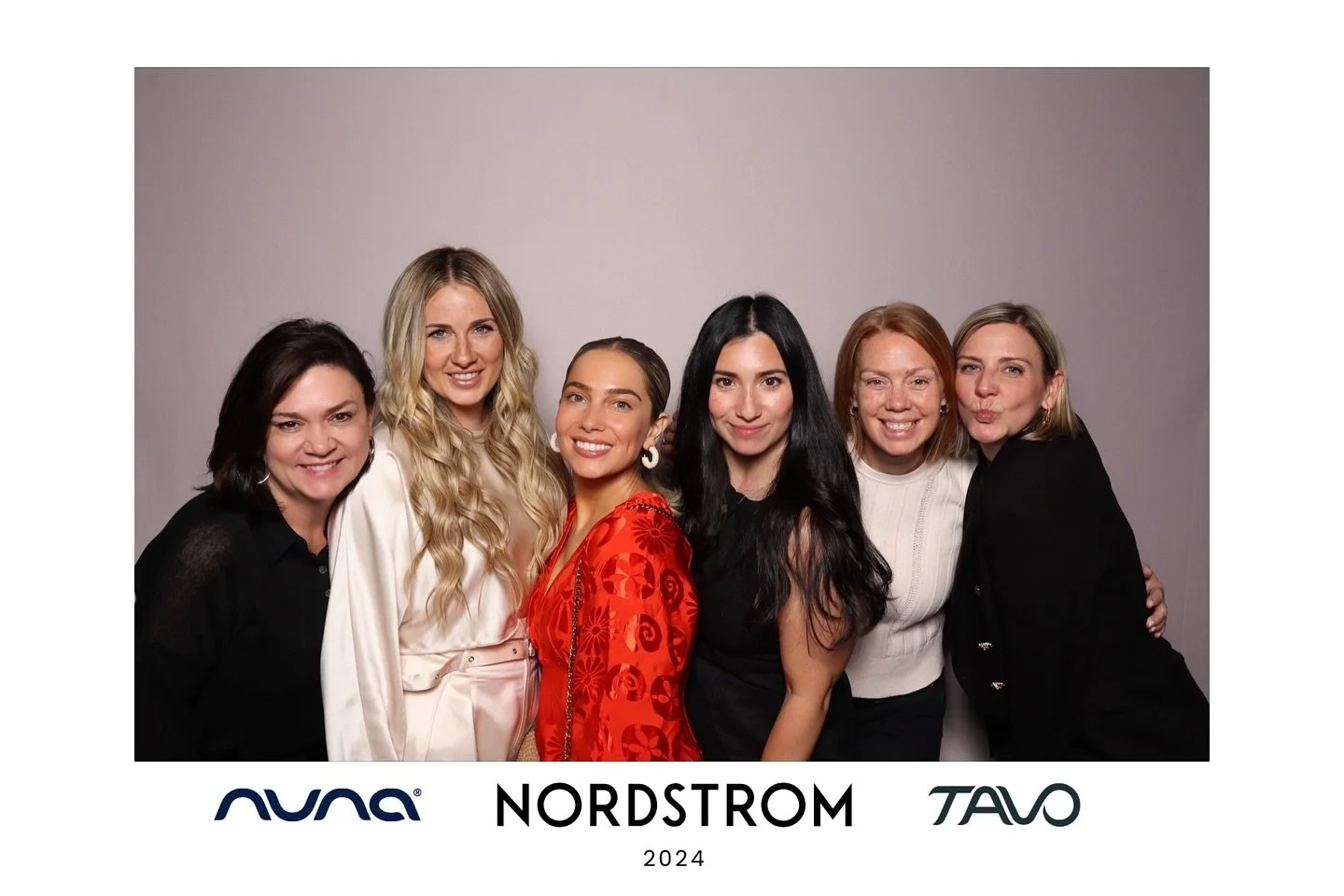 Had a wonderful evening last night at @bomboitaliankitchen with Nordstrom, hosted by @nuna_usa and @tavopets. Great company, fantastic food, and amazing products made it an unforgettable night. 🥂📸