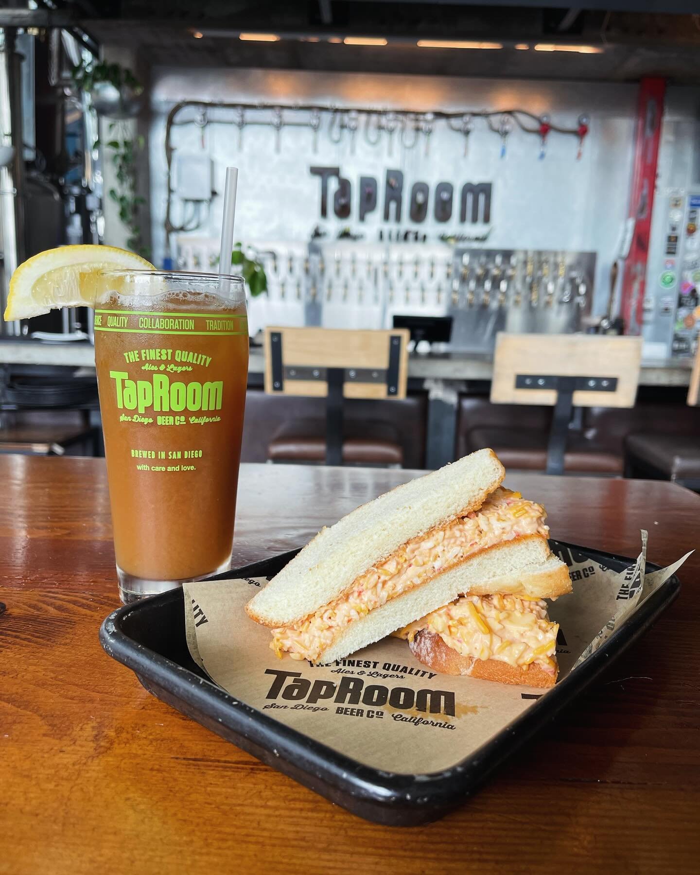 Pour Please, Now Driving . . .

&lsquo;Pimento Mori&rsquo;
sando with white bread and pimento cheese spread

&lsquo;Arnie Palm&rsquo;
Peach juice, iced tea, and lemonade.

In celebration of the most coveted tournament of the year, we thought it be ni