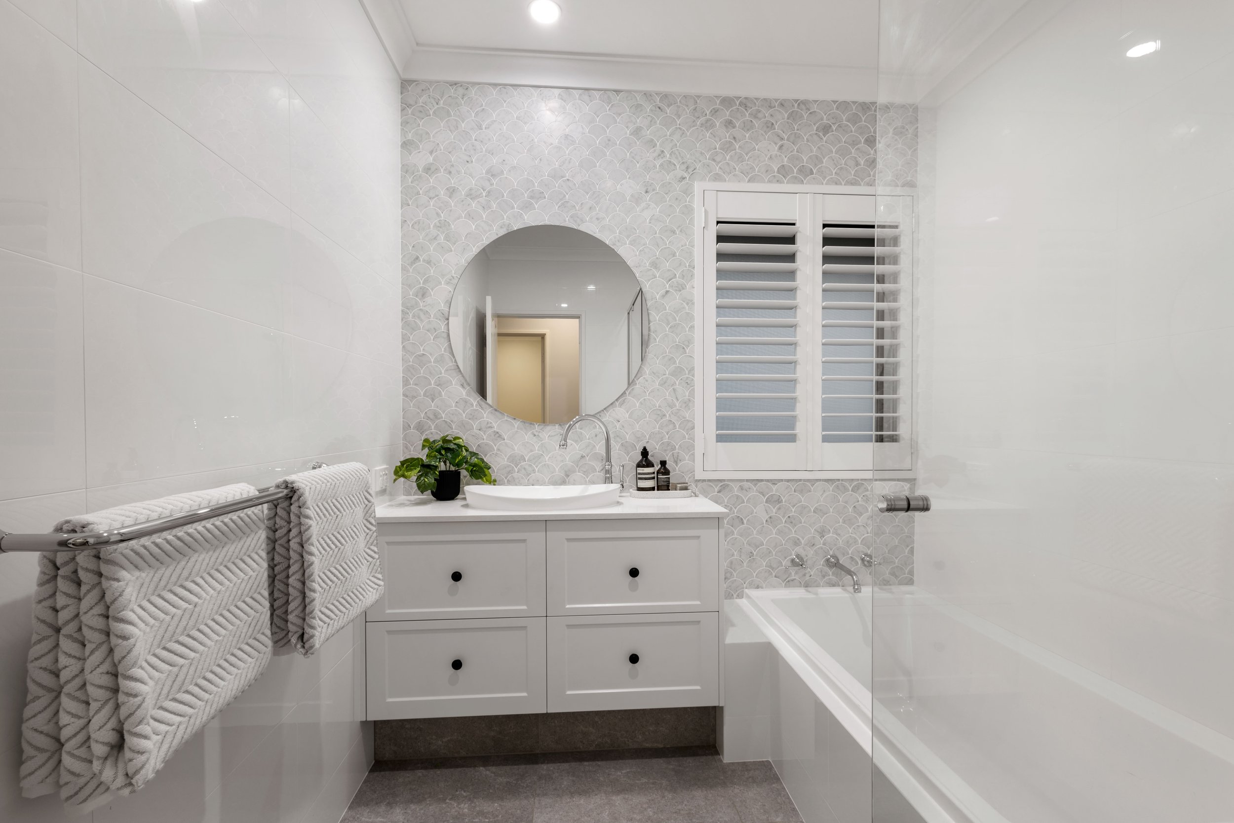 Bathroom2.jpg