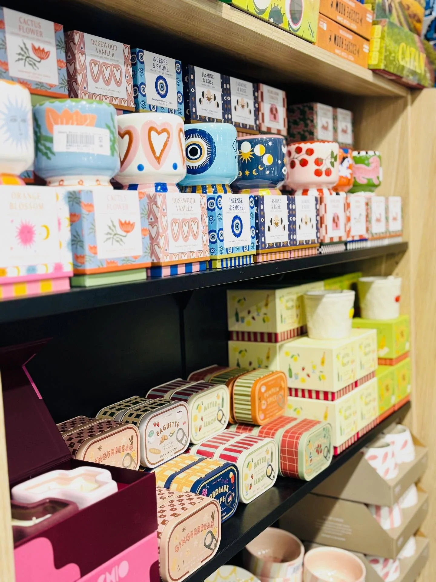🕯️Cute Candles Anyone?🕯️

Have you seen (or smelt) our candle collection? 
A personal favourite are the Paddy Wax Meyer Lemon soy wax candles in a ceramic pot 🍋

Check them out in store now!
@paddywaxcandles 

For any inquiries, please call us on 