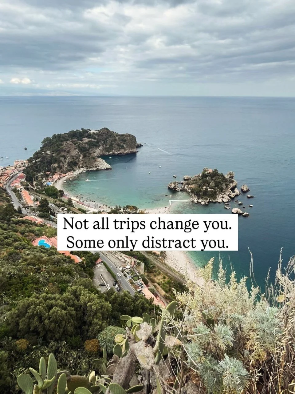 In Sicily 🇮🇹 I co-hosted a one-week Ashtanga immersion with @asya_consulting 

Slow mornings, deep practice, shared meals, sunsets, rest, laughter and community.

One place. One rhythm. 
A real pause from everyday life.

Next stop: Peru 🇵🇪, Boliv