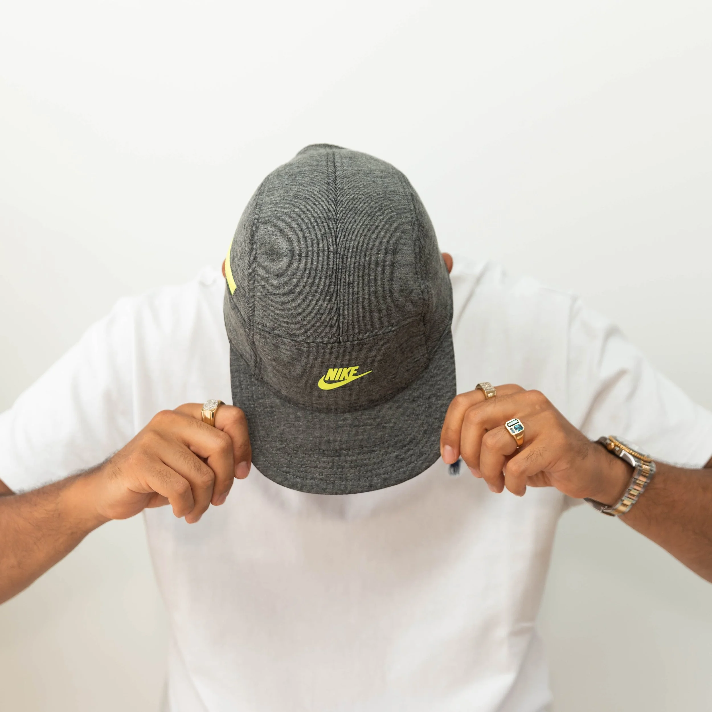 Nike AW84 Cap - Dark Grey / Volt