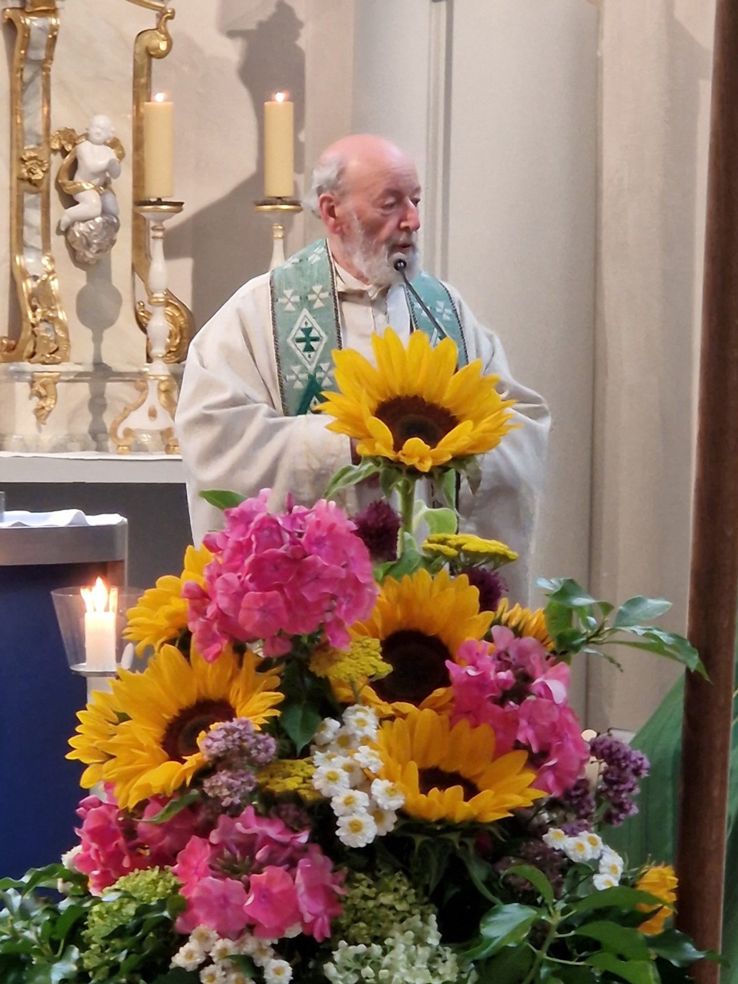 Feier zum 60-jährigen Priesterjubiläum von Pater Noggler